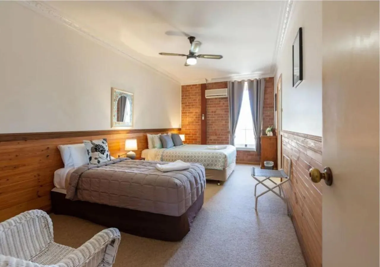 Bed in Bluebush Estate