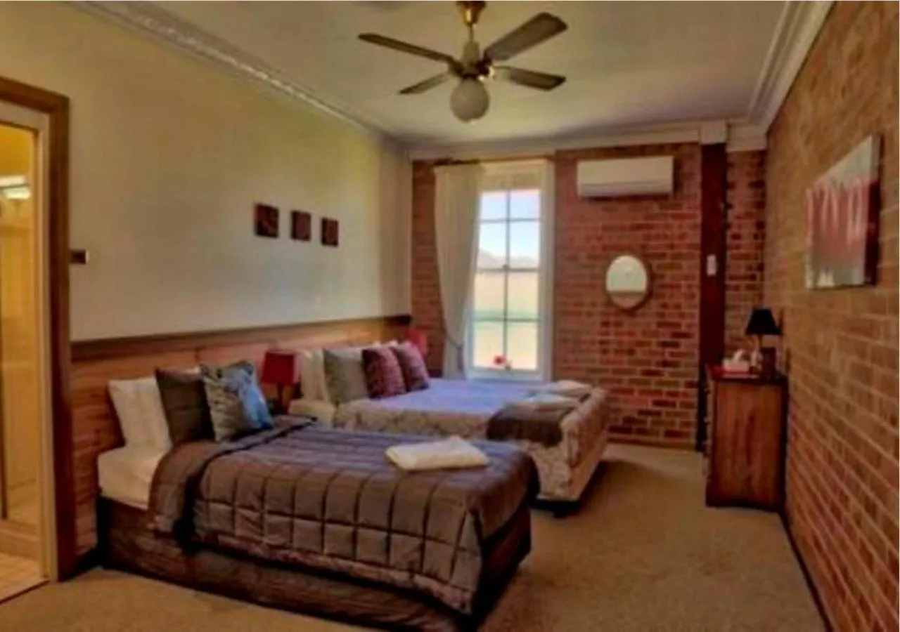 Bed in Bluebush Estate