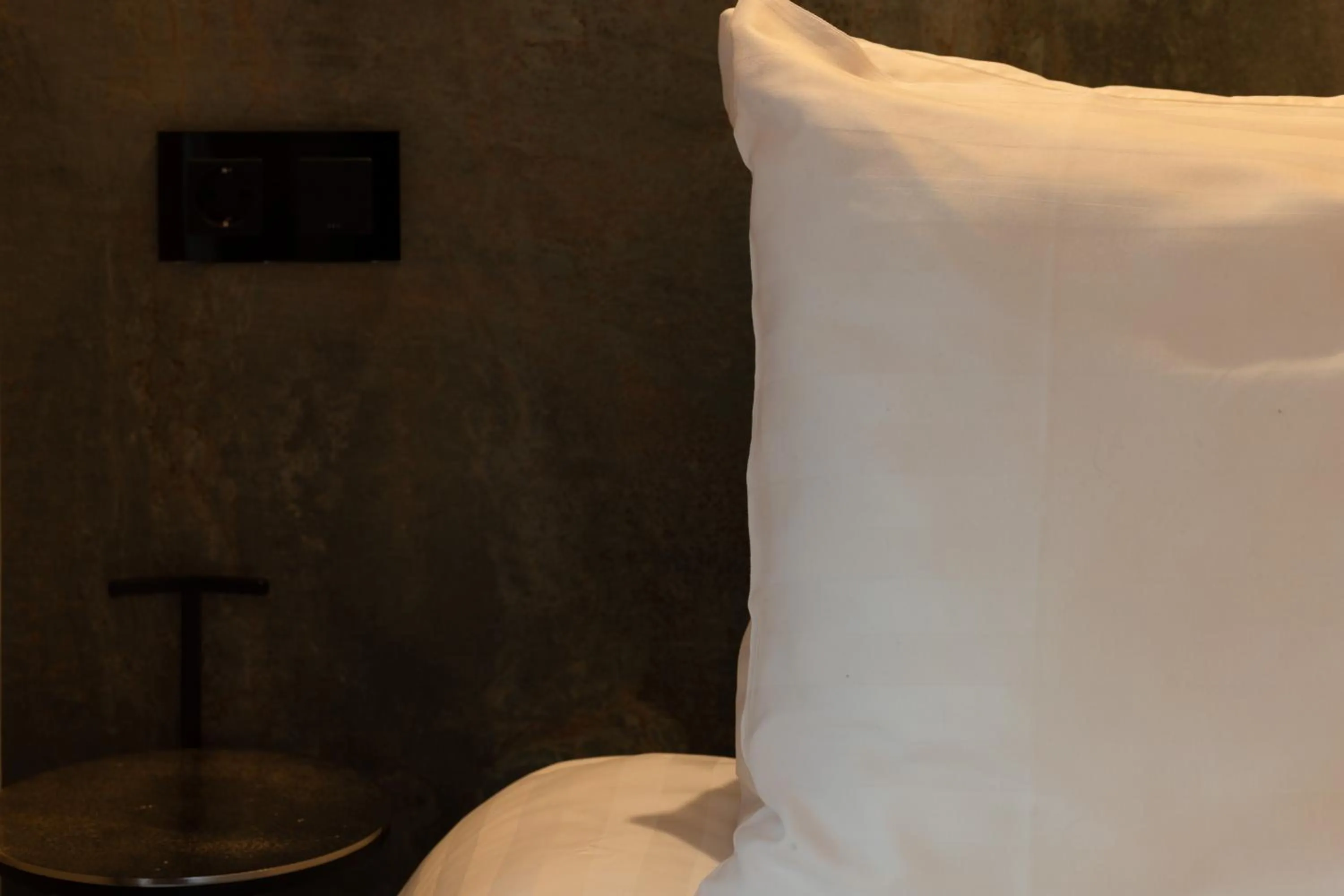 Bed in Midtown Hotel Twin Studio