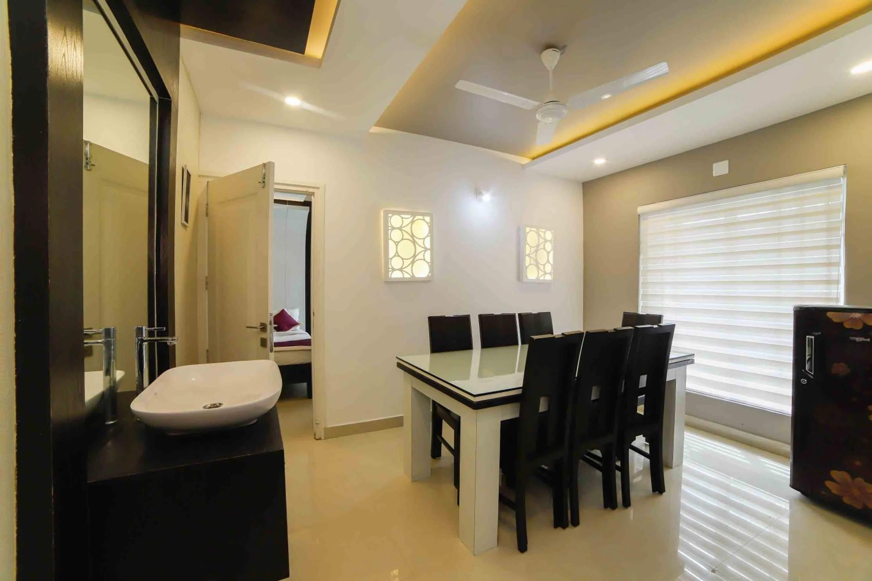 Dining area in Daan Ambalath Maple Leaves