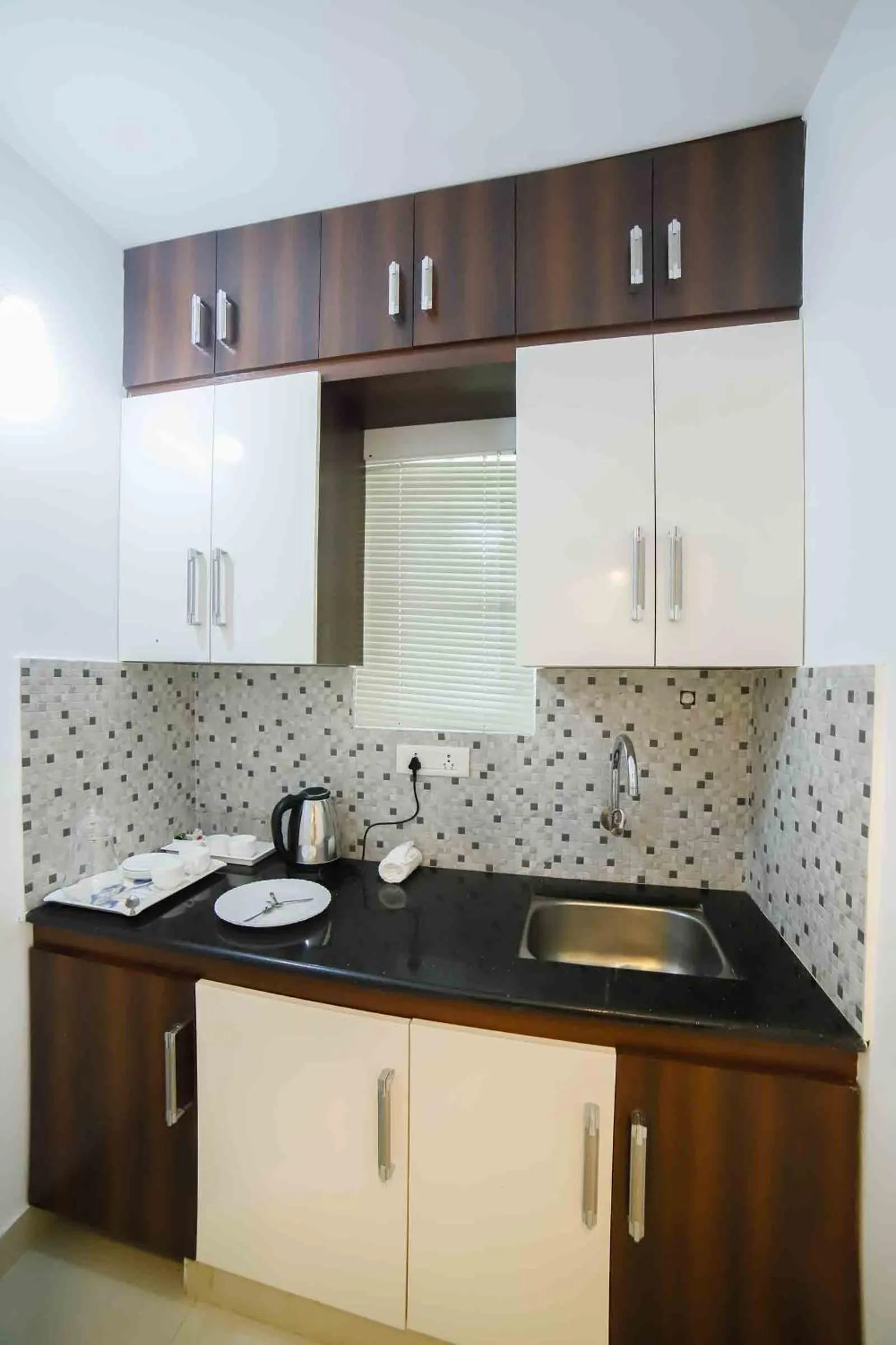 Kitchen or kitchenette in Daan Ambalath Maple Leaves