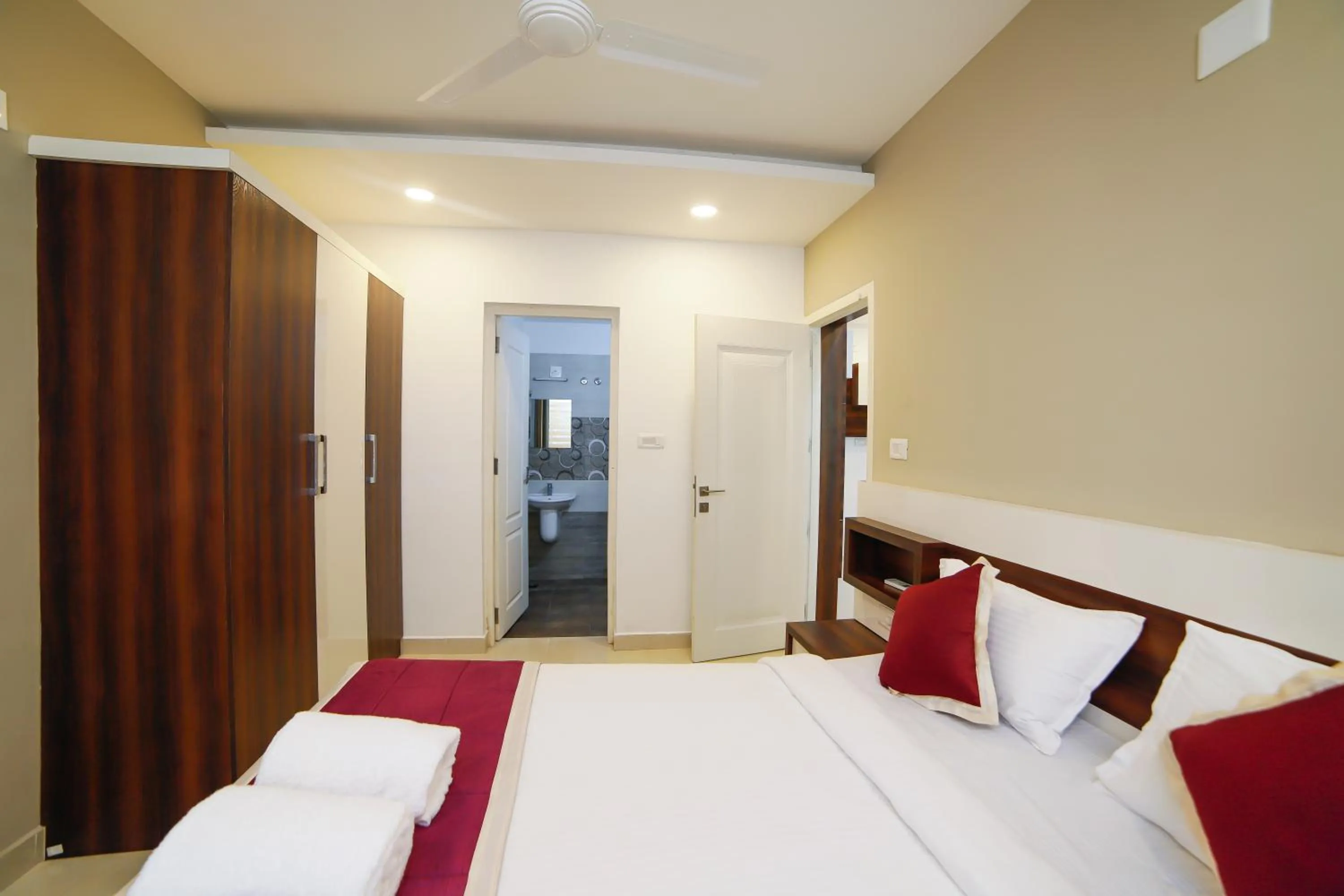 Bedroom, Bed in Daan Ambalath Maple Leaves