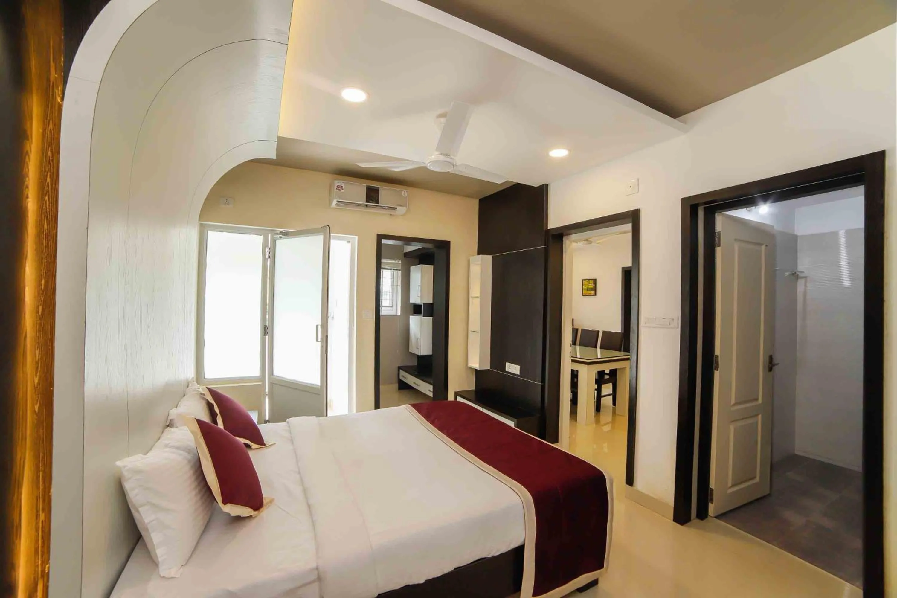 Bedroom, Bed in Daan Ambalath Maple Leaves