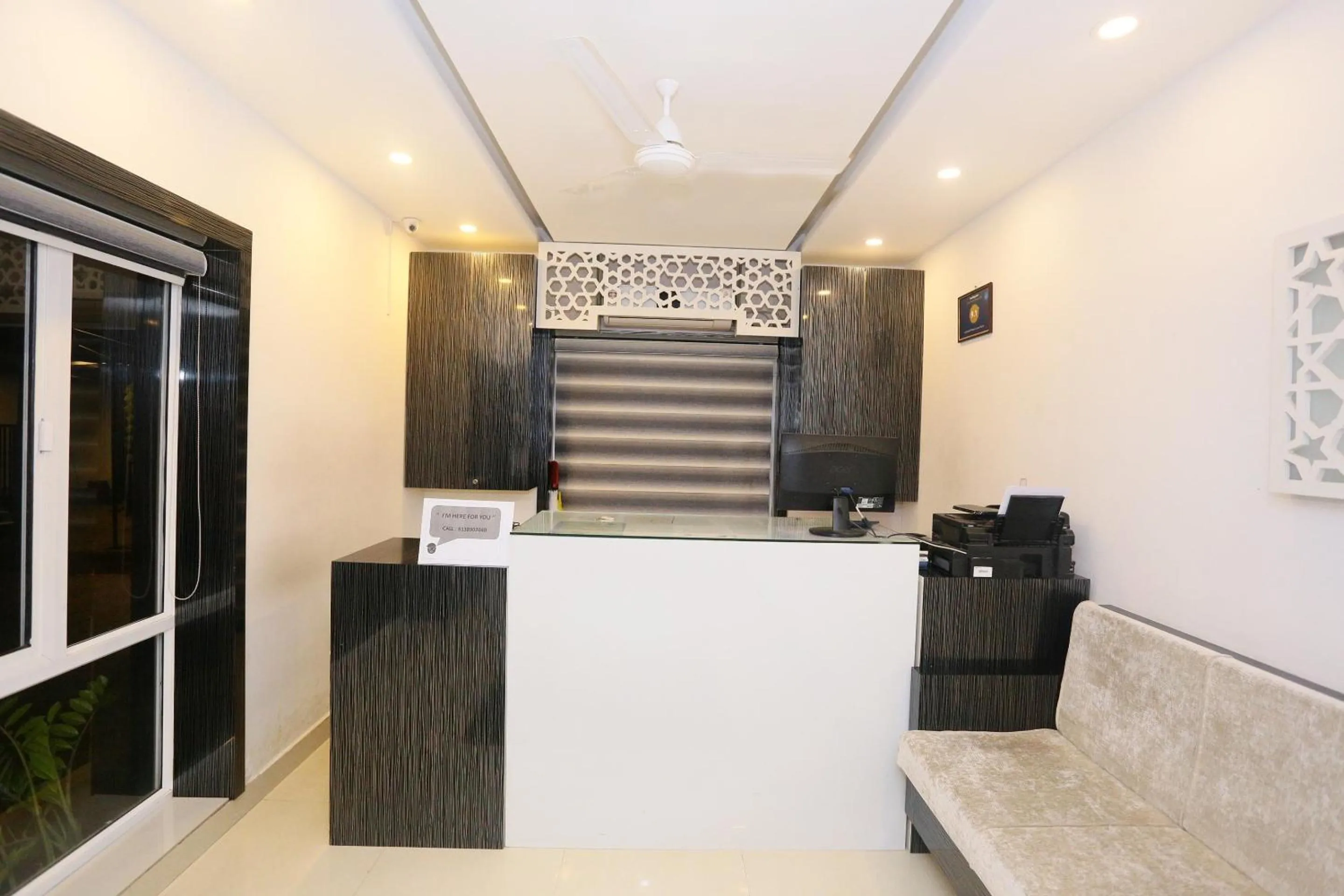 Lobby or reception in Daan Ambalath Maple Leaves