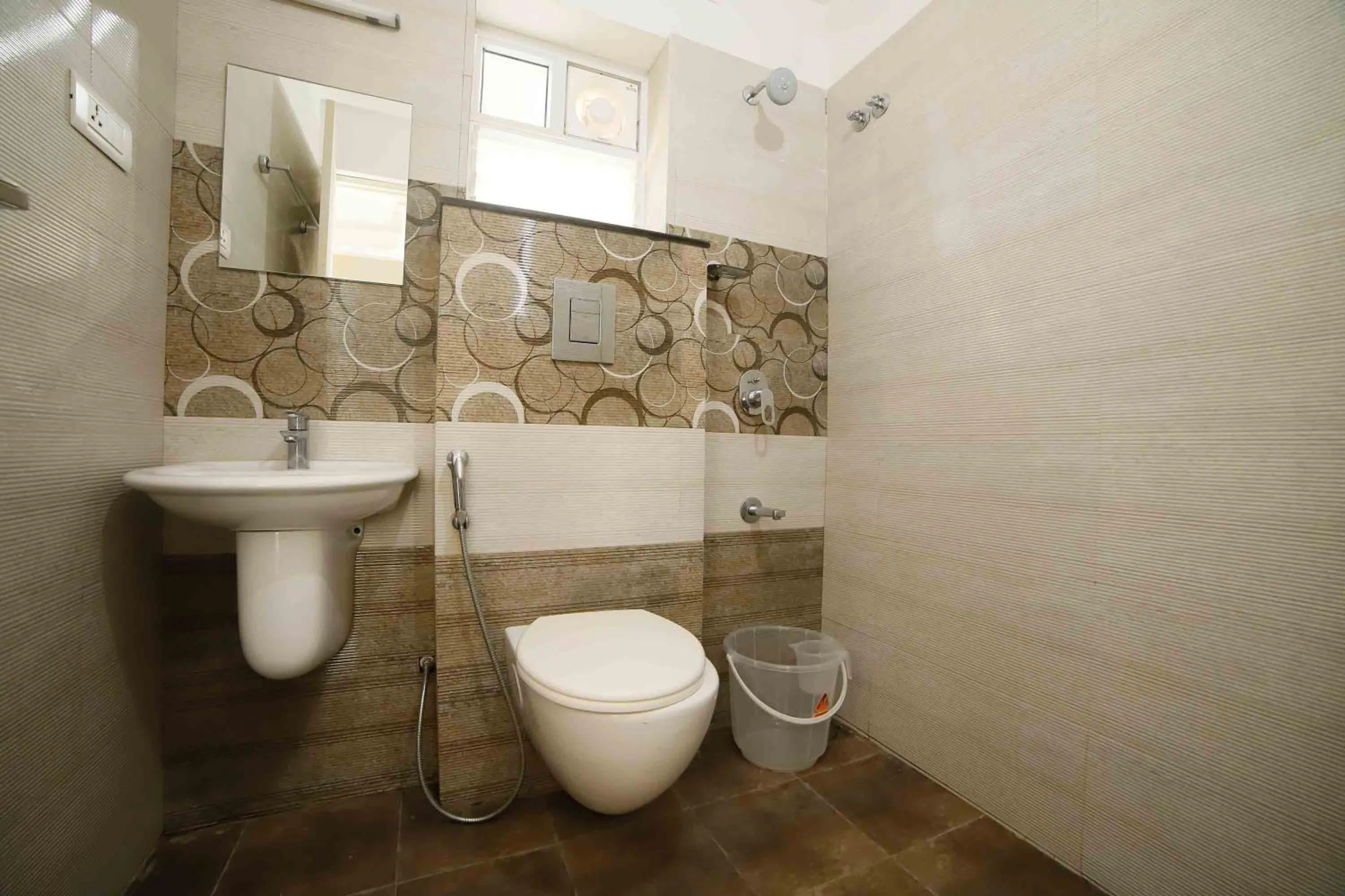 Toilet in Daan Ambalath Maple Leaves