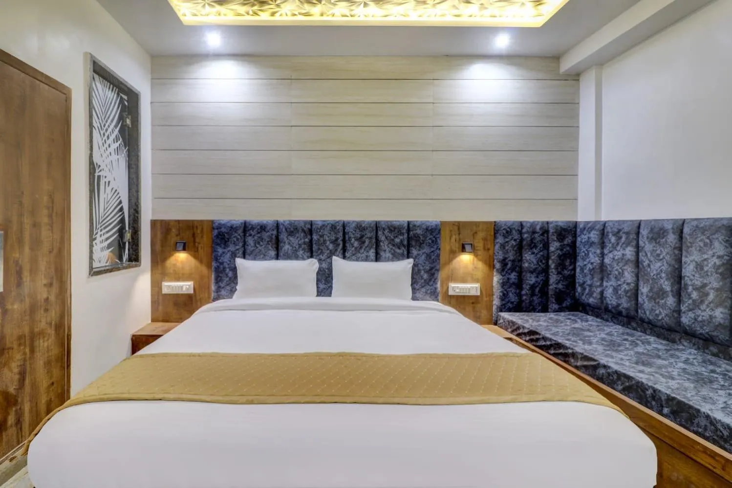 Bedroom in Hotel Anand Villa