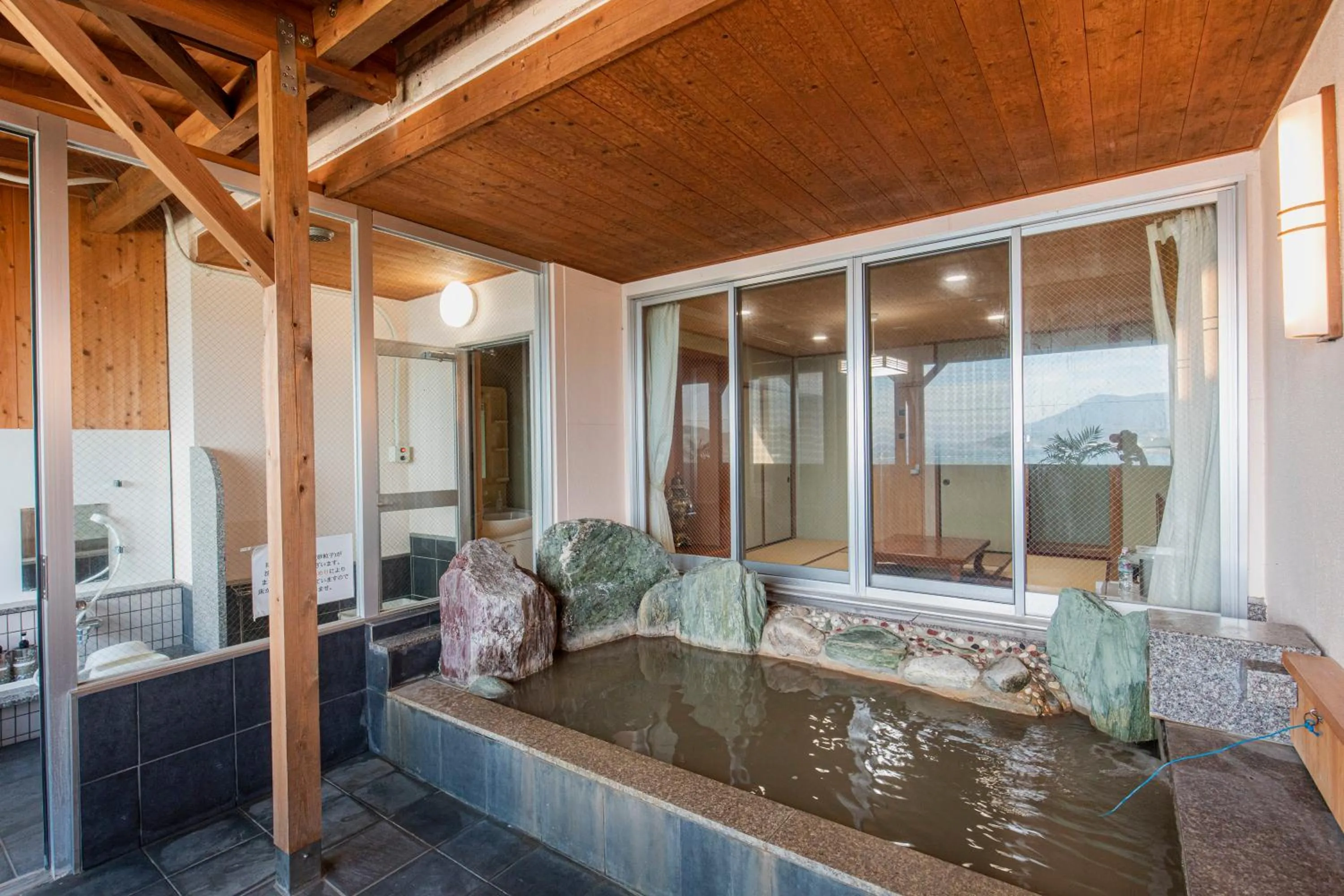 Hot Tub in Samson Hotel