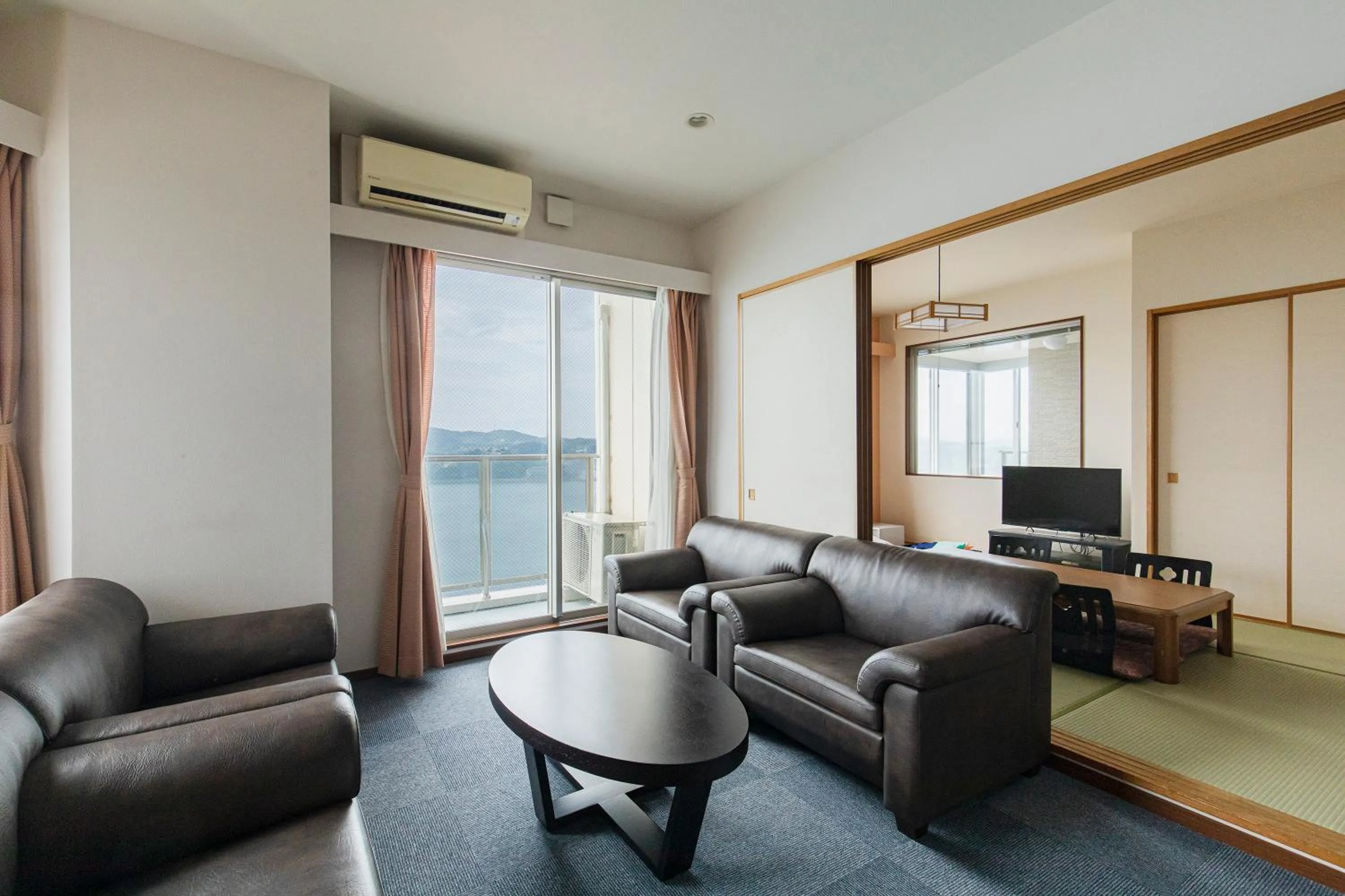 TV and multimedia in Samson Hotel