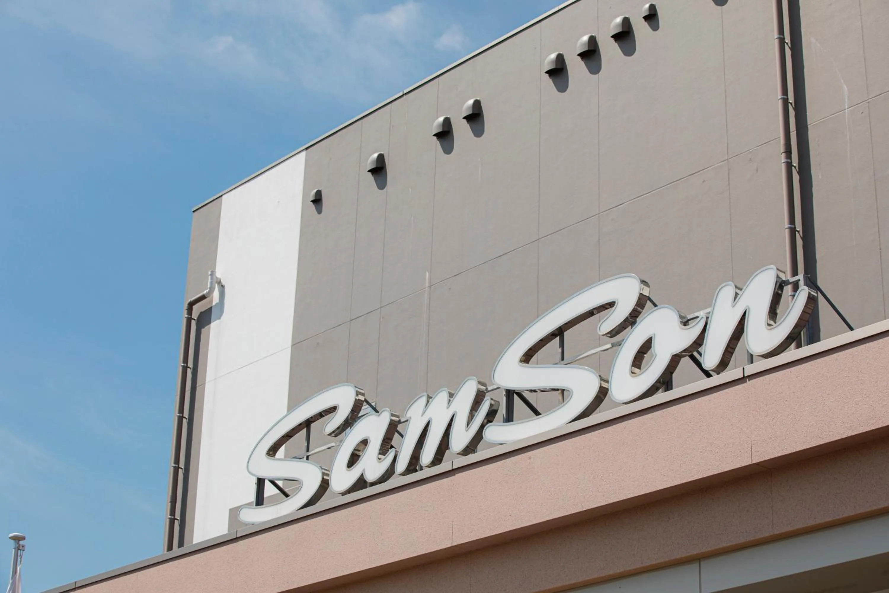 Logo/Certificate/Sign in Samson Hotel