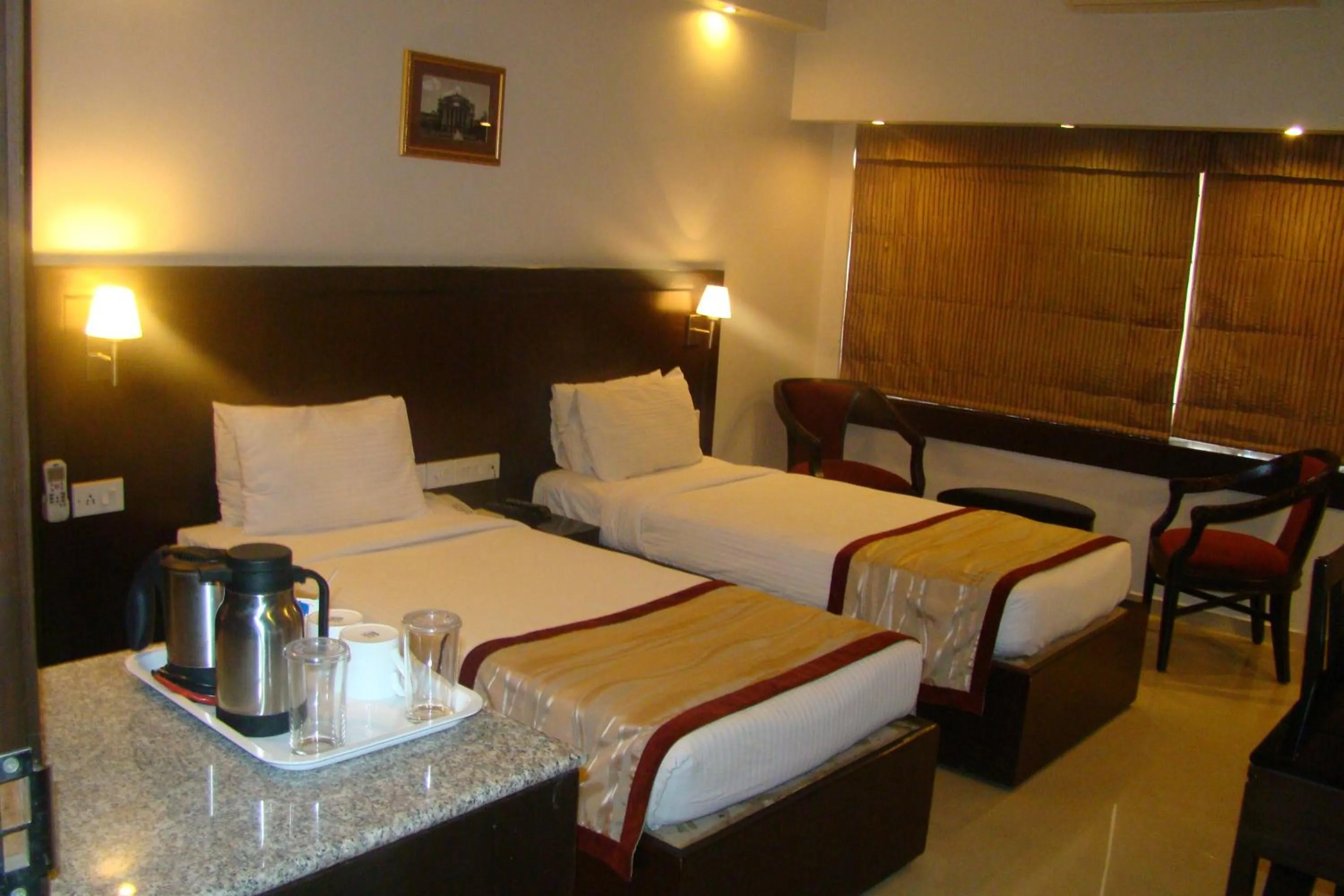 Coffee/tea facilities, Bed in The Curzon Court