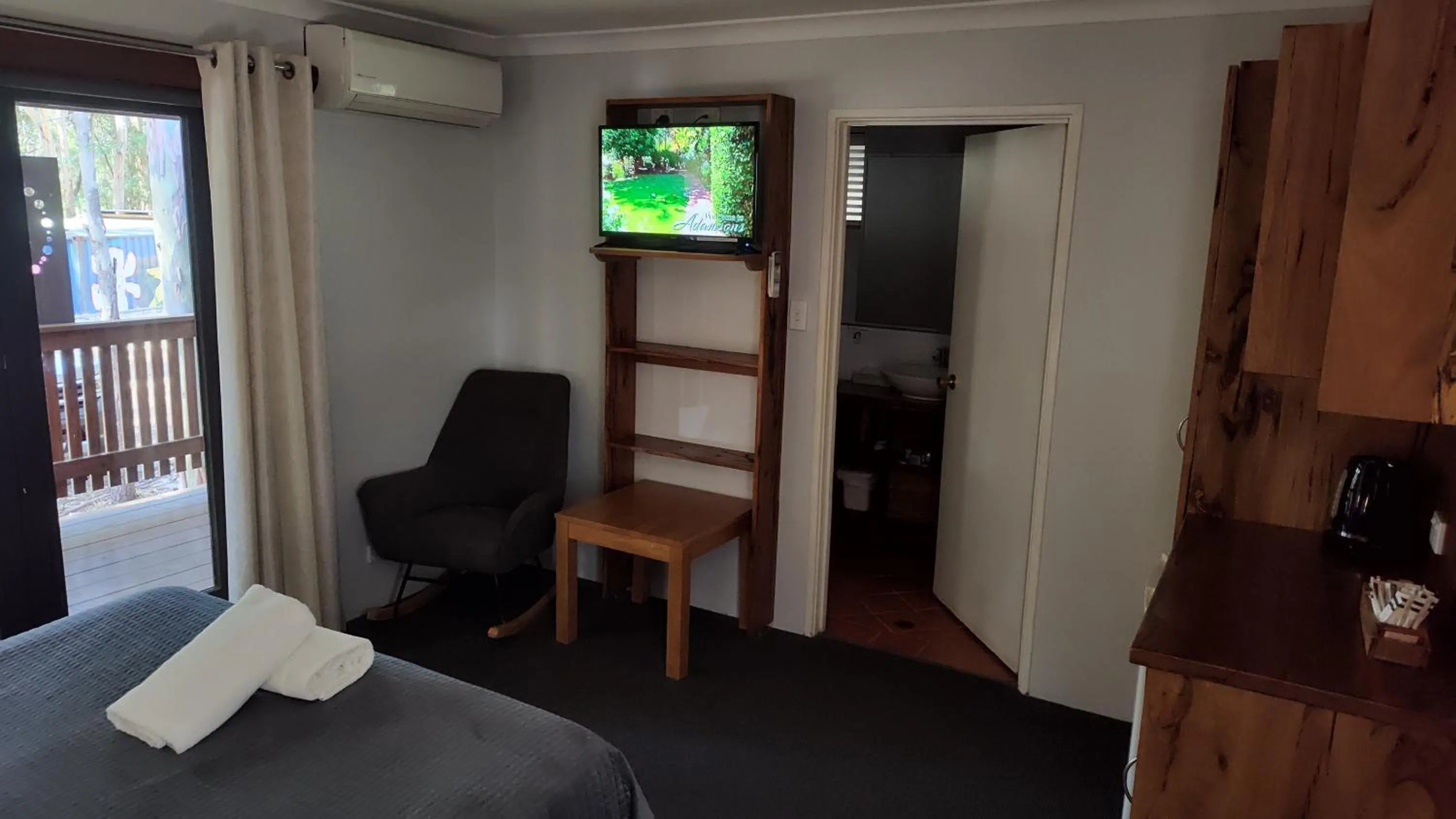 TV and multimedia, Bed in Adamsons Riverside