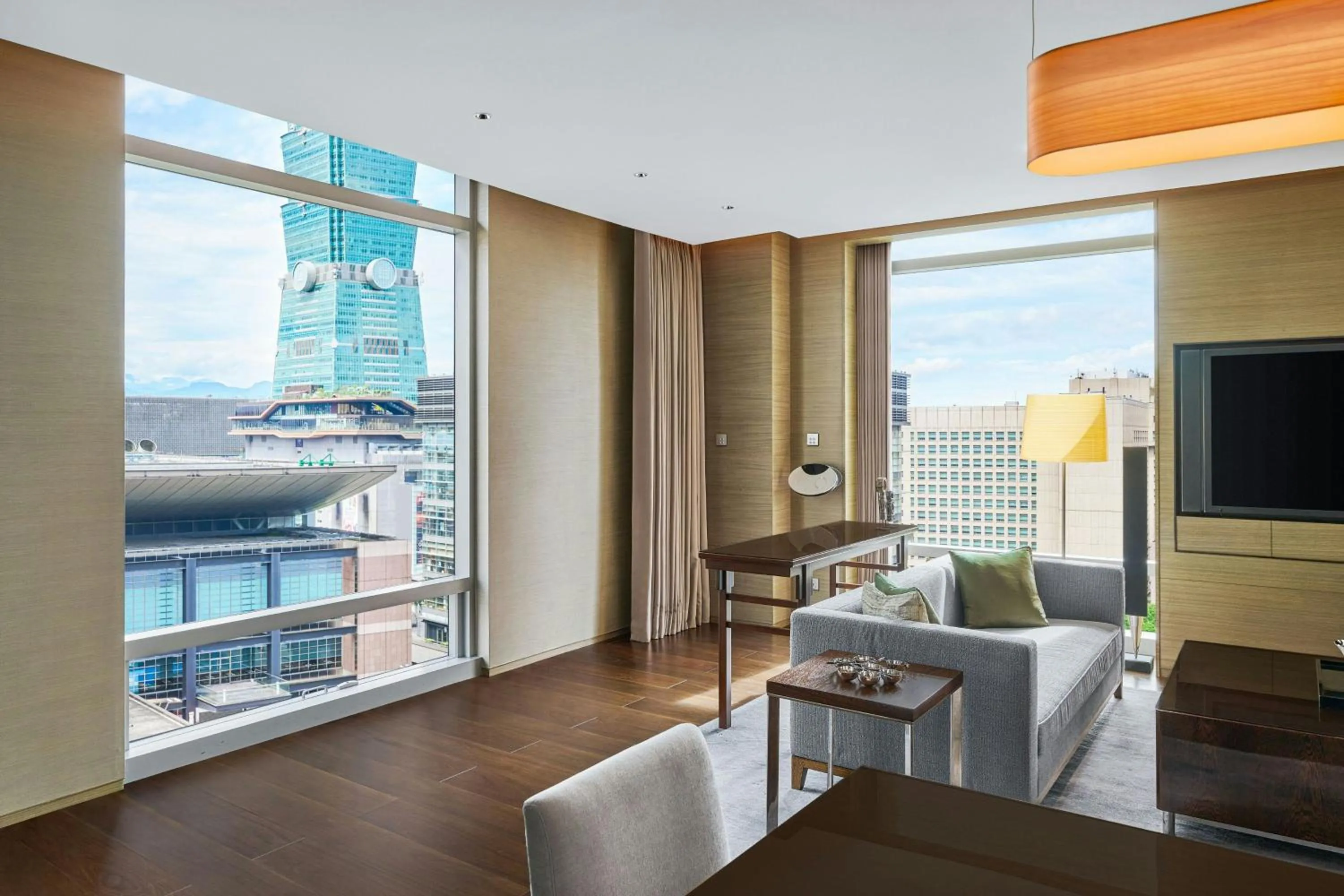 Living room in Le Meridien Taipei