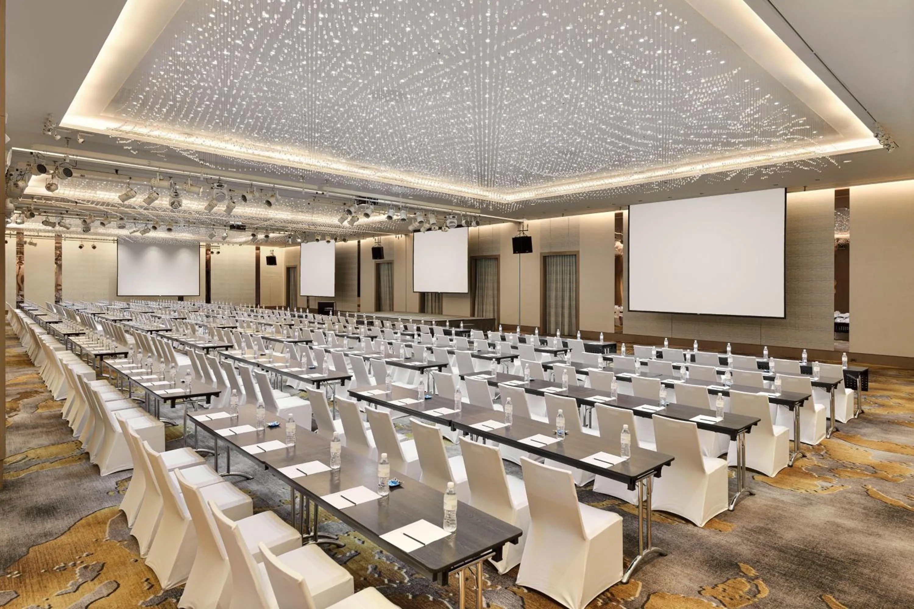 Meeting/conference room in Le Meridien Taipei