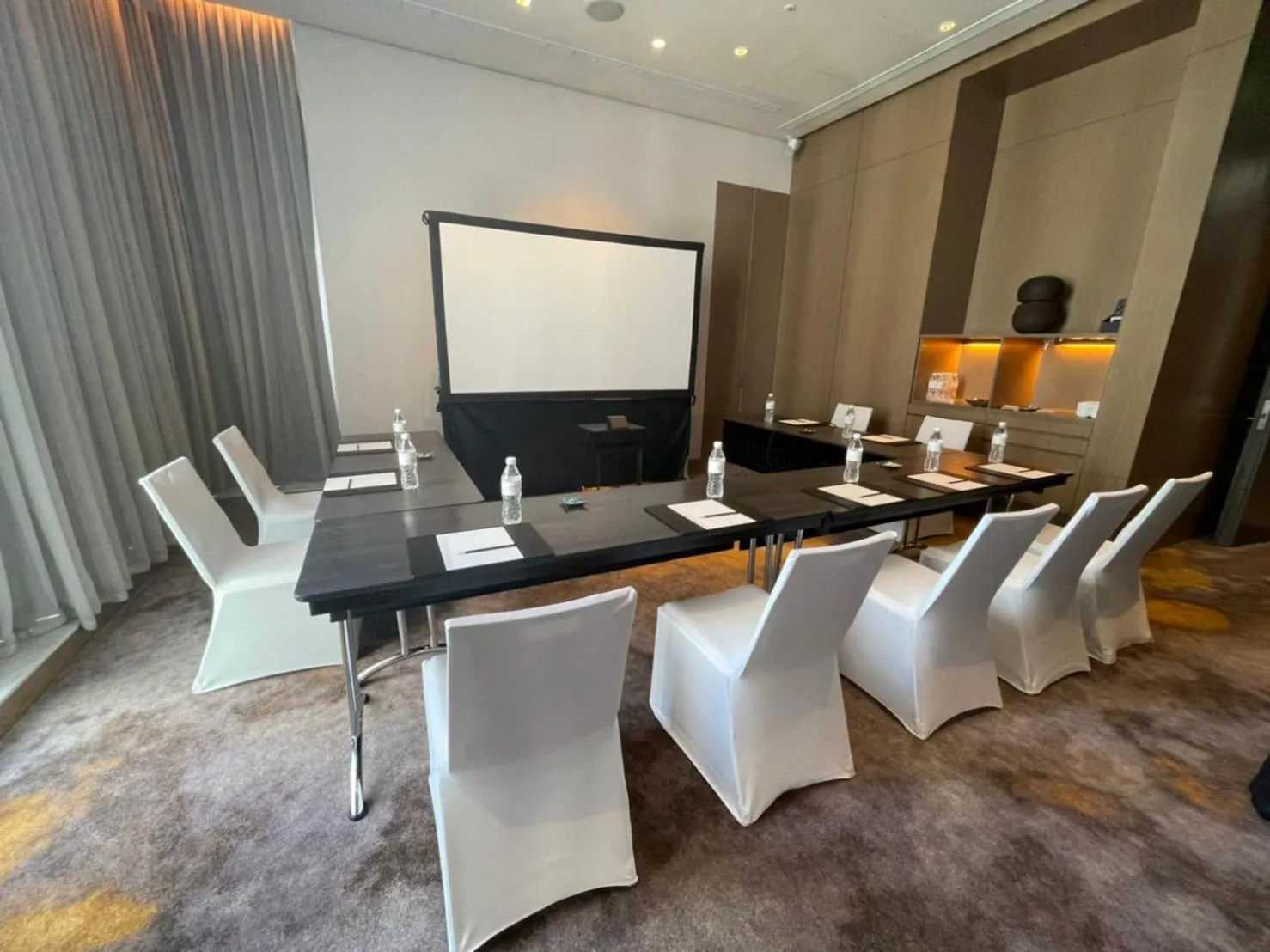 Meeting/conference room in Le Meridien Taipei