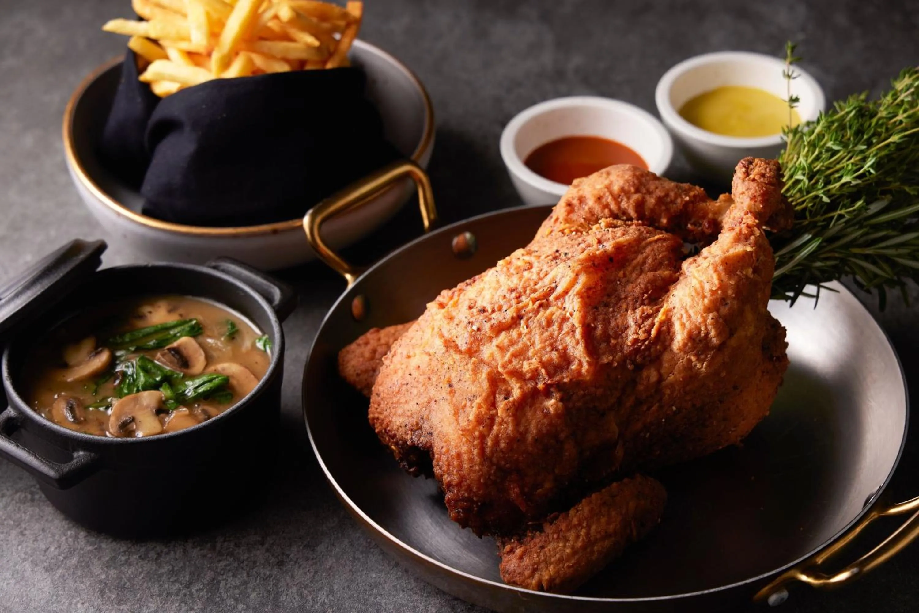 Restaurant/places to eat in Le Meridien Taipei