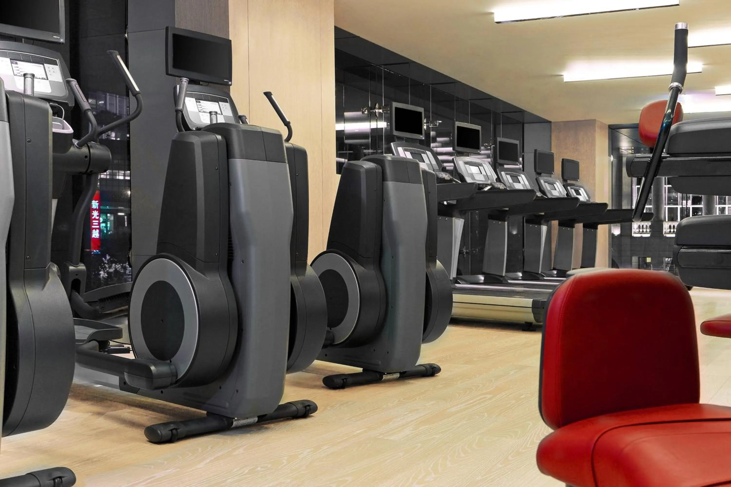 Fitness centre/facilities in Le Meridien Taipei