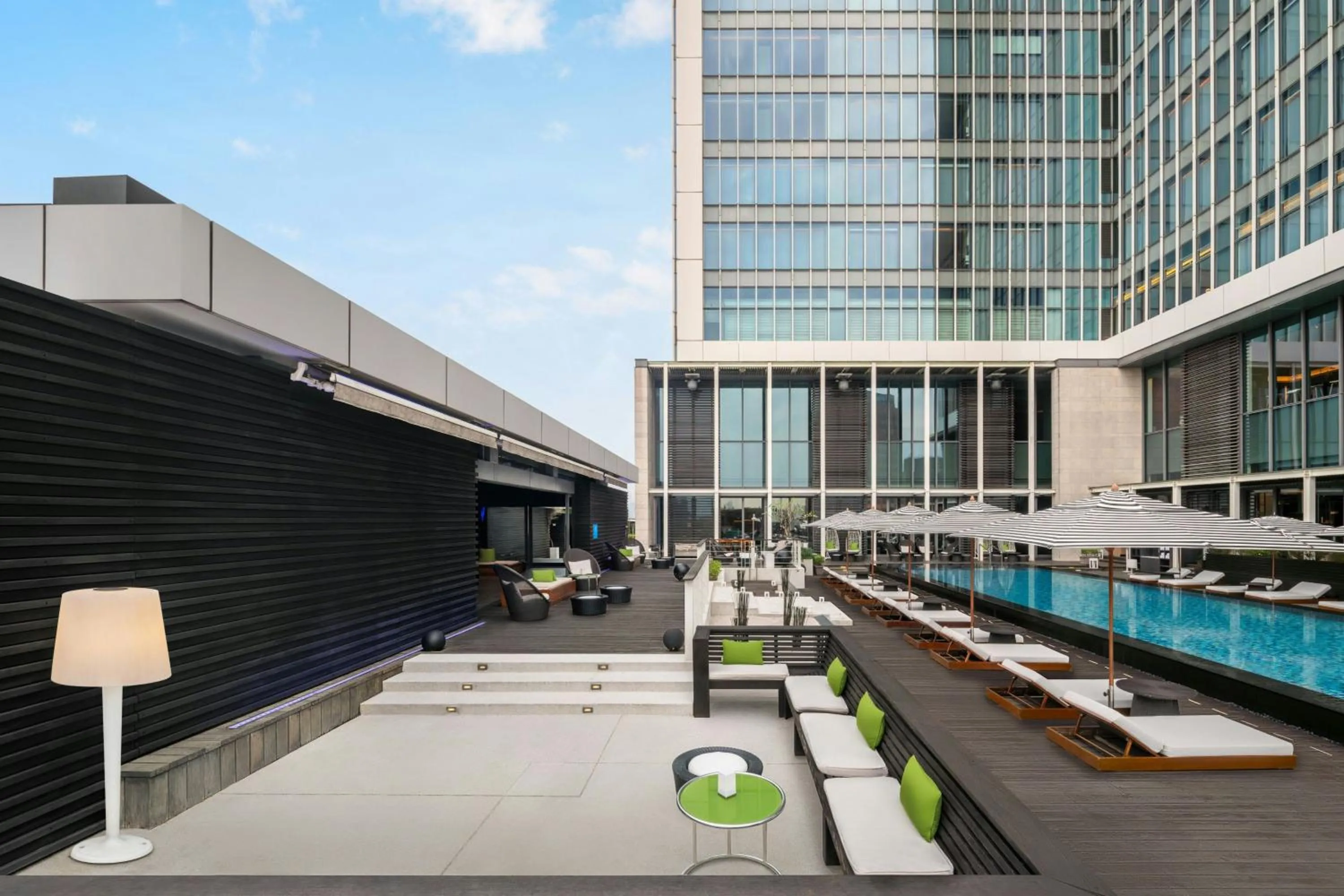 Lounge or bar in W Taipei