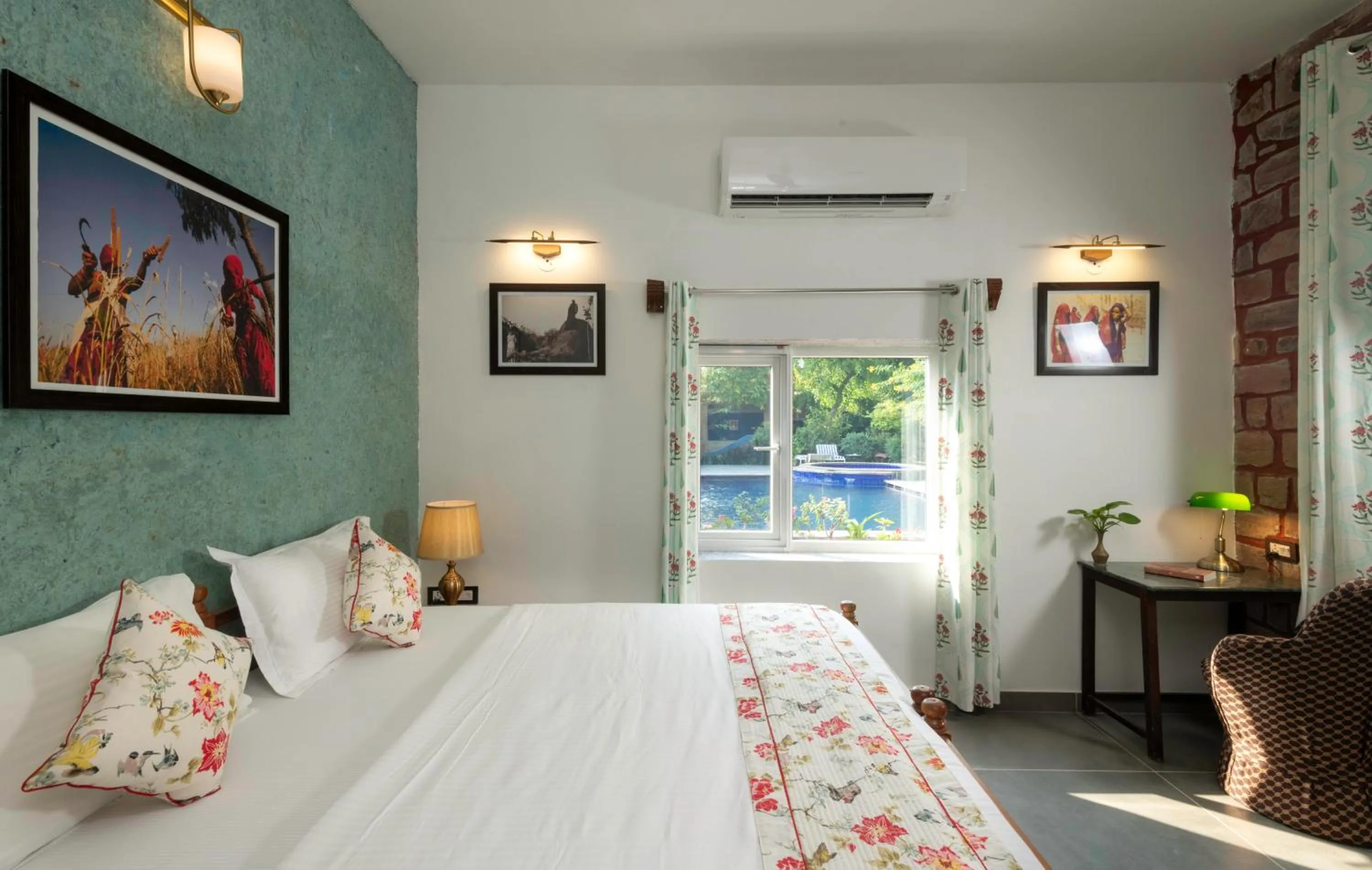 Bed in Mandore Guest House