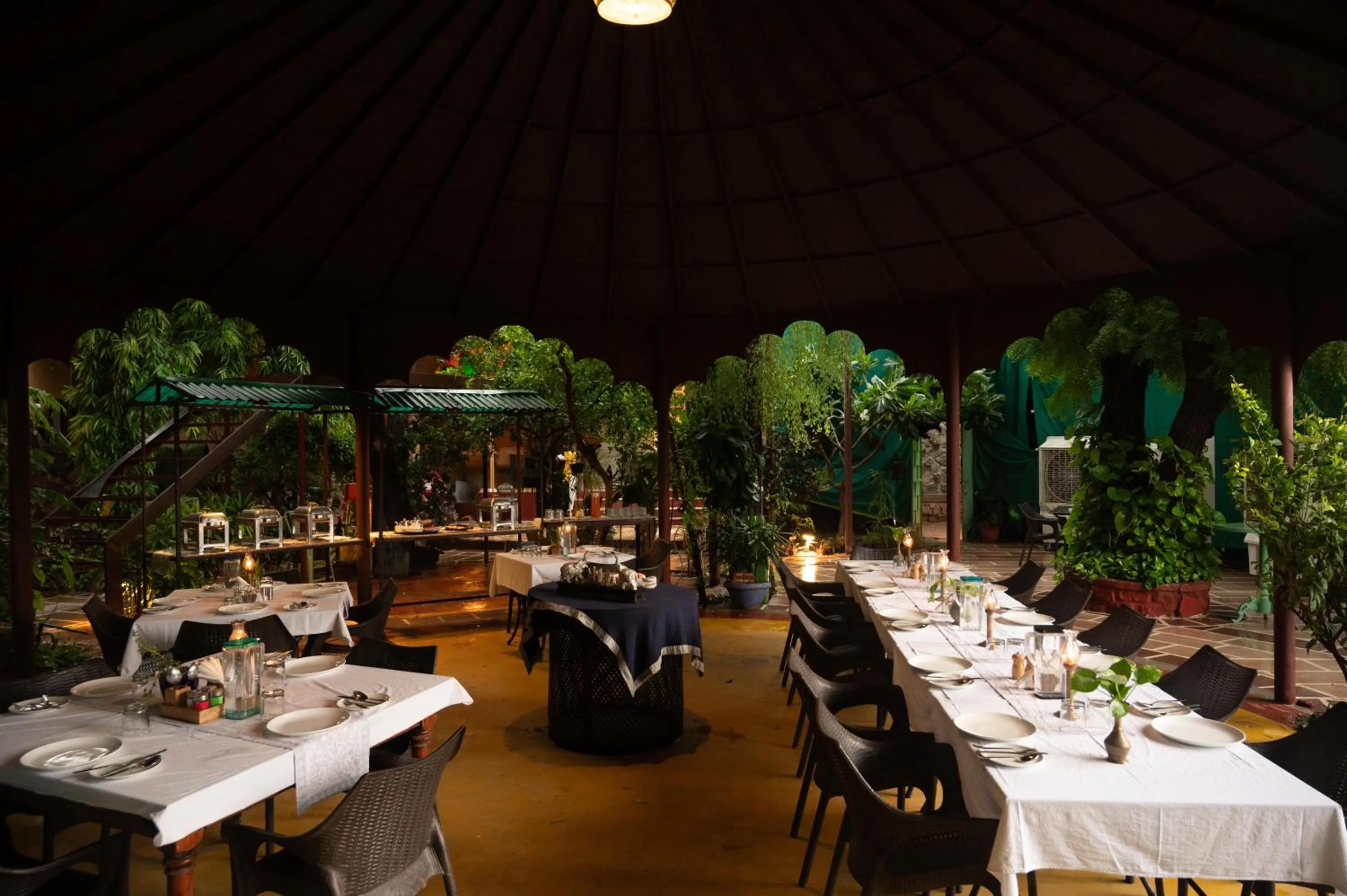 Restaurant/places to eat in Mandore Guest House