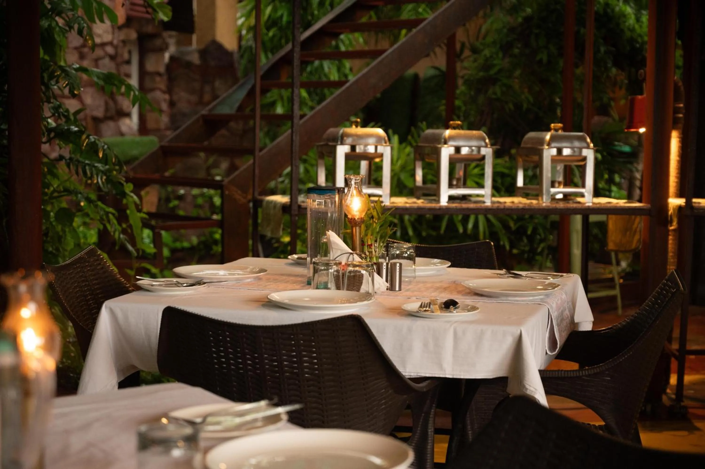 Restaurant/places to eat in Mandore Guest House