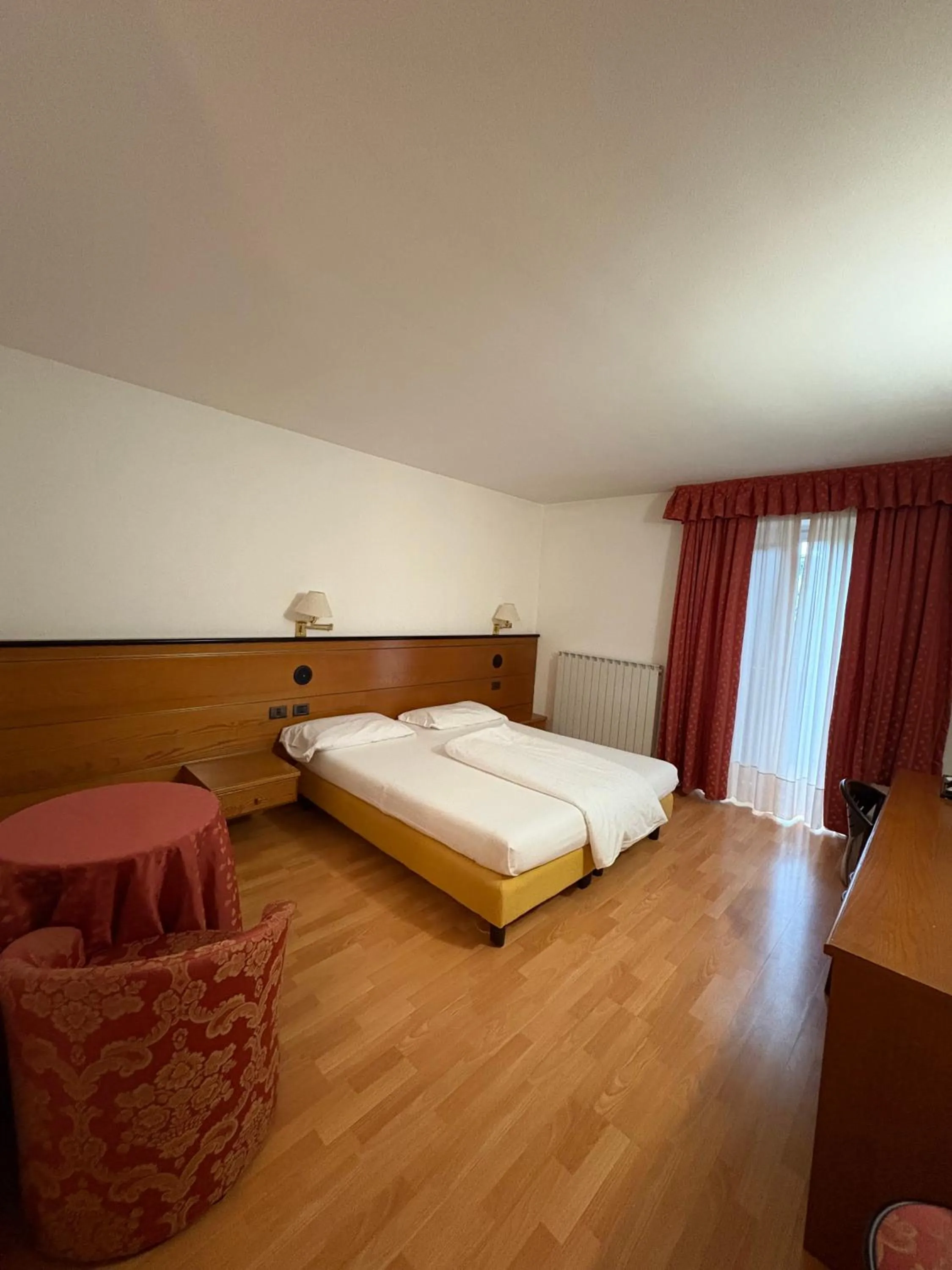 Bed in Albergo Aprica Garni