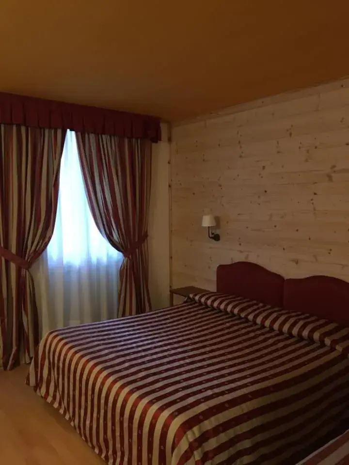 Double or Twin Room in Albergo Aprica Garni Double or Twin Room in Albergo Aprica Garni