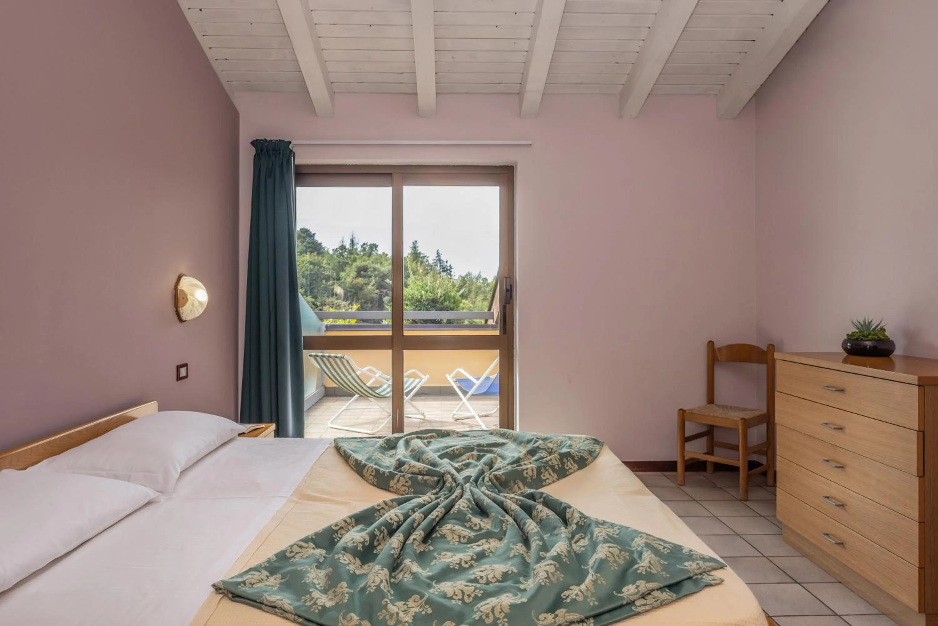 Bed in Hotel Residence Campi