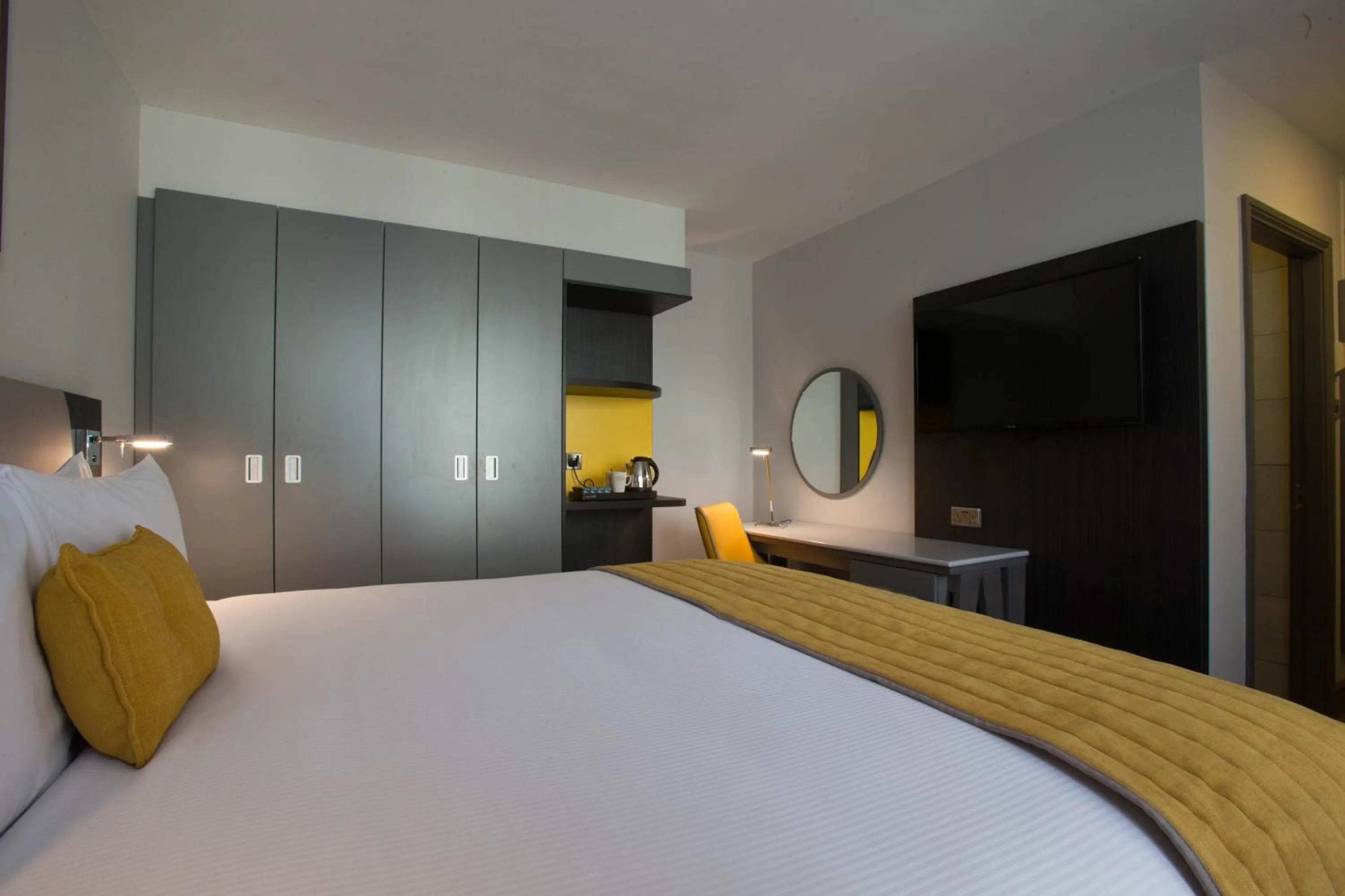 Photo of the whole room, Bed in Maldron Hotel Pearse Street Dublin City