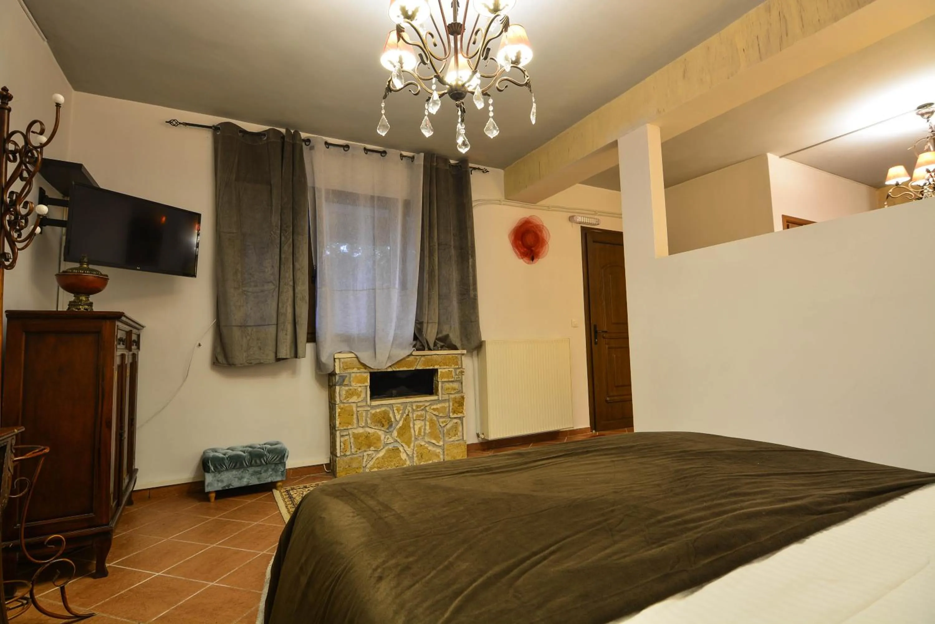 Bedroom, Bed in Trikalon Muses Art Suites