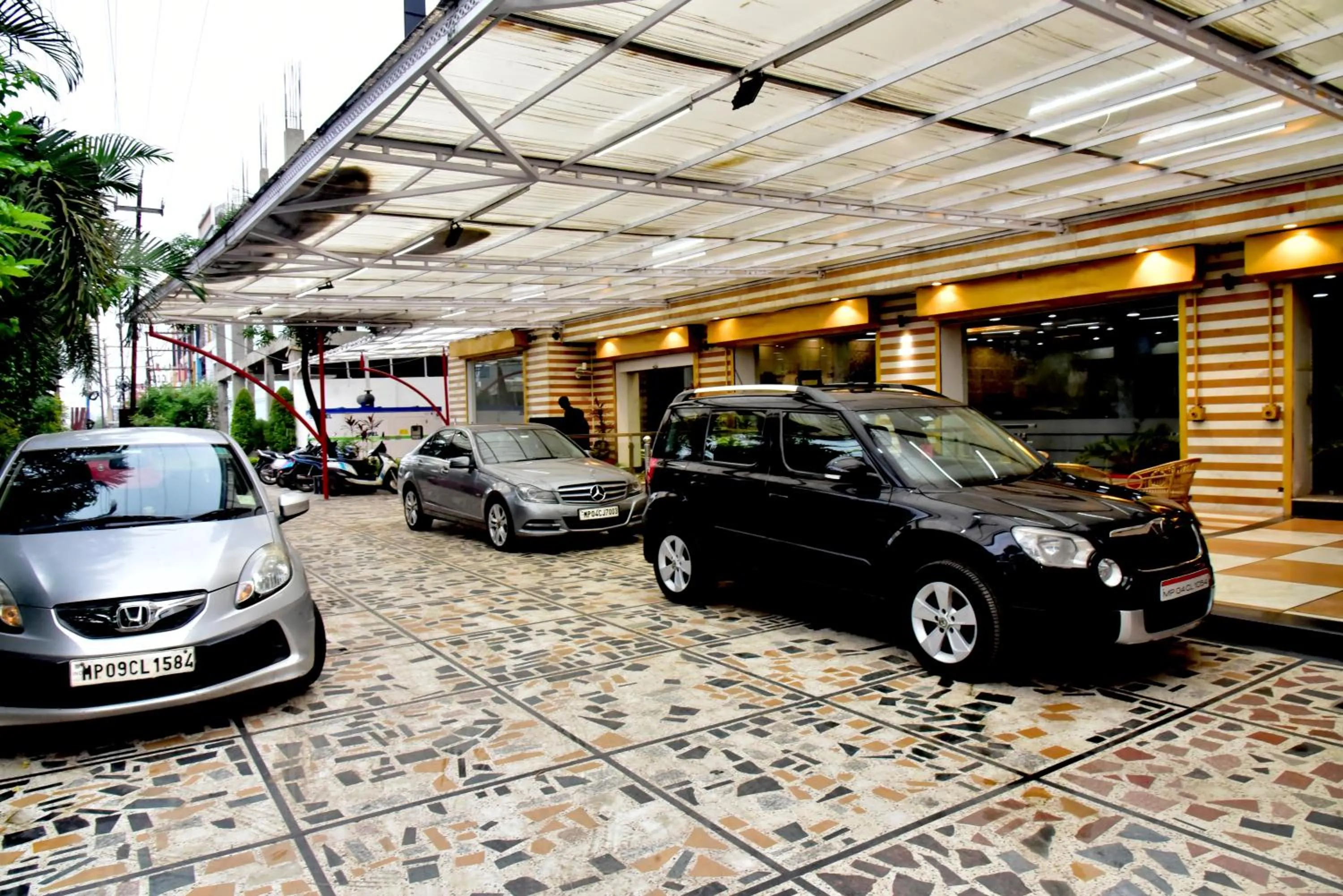 Parking in Hotel Suraj Palace