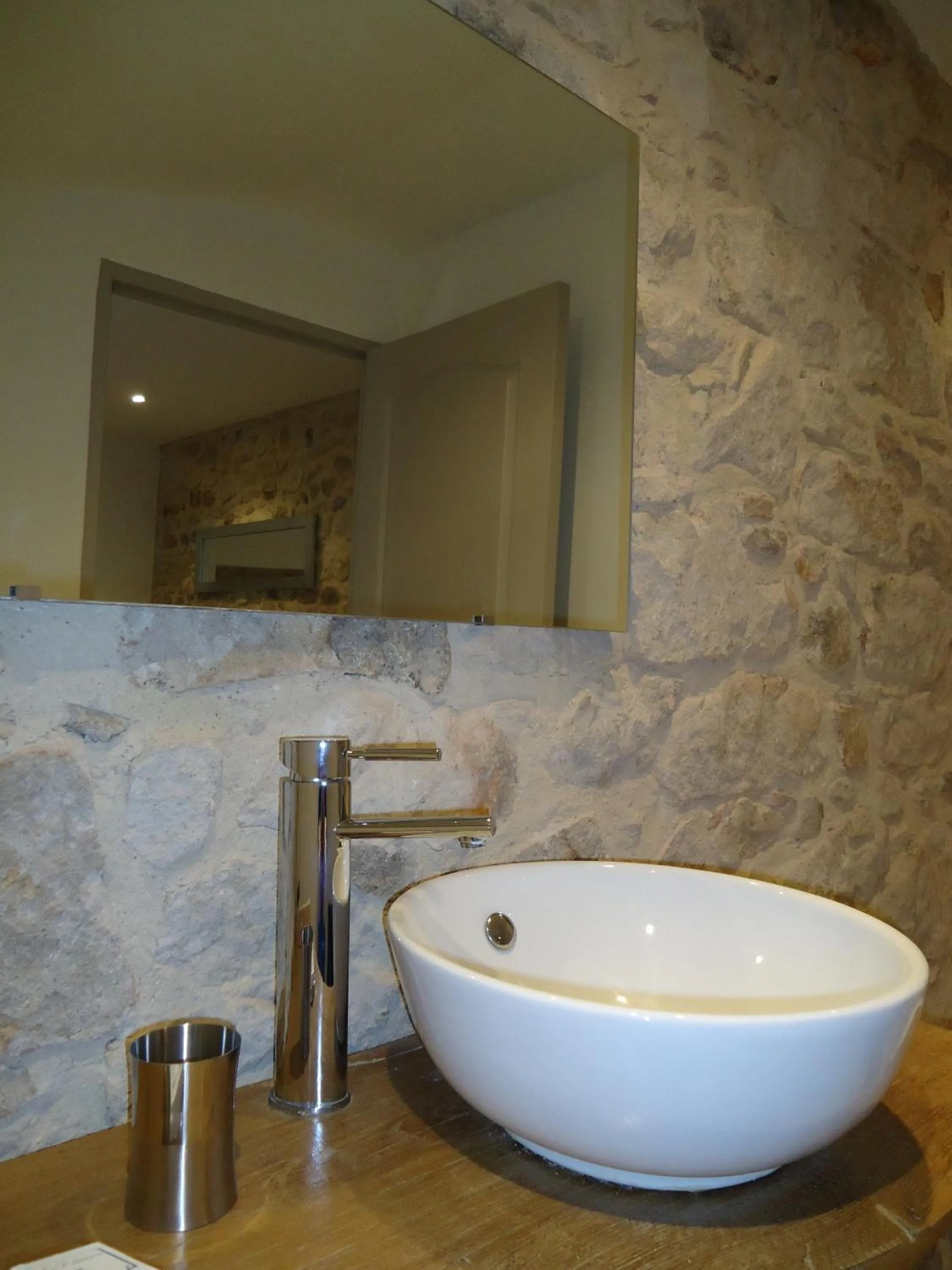 Bathroom in Le Mas des Monèdes