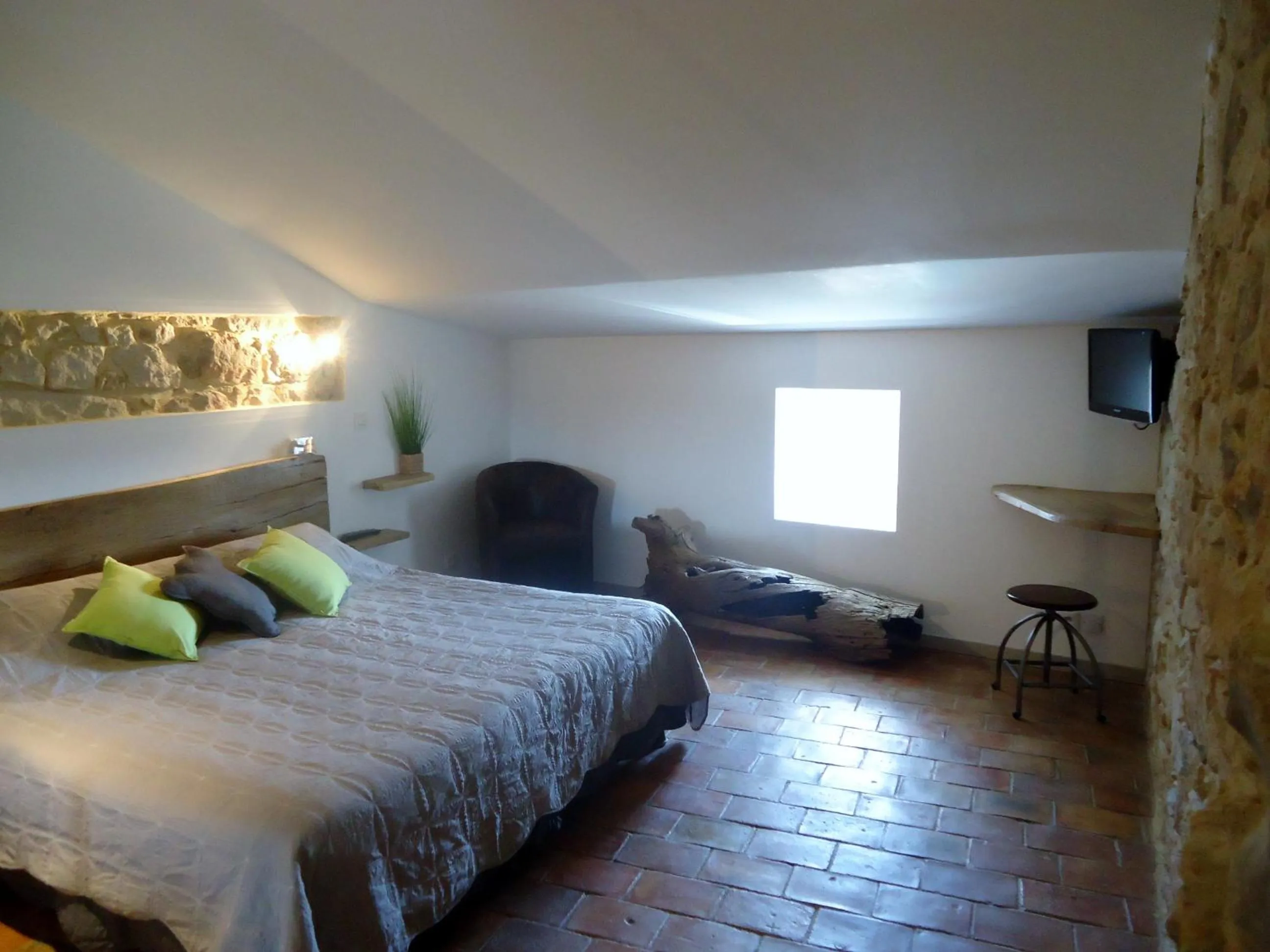 Bedroom, Bed in Le Mas des Monèdes