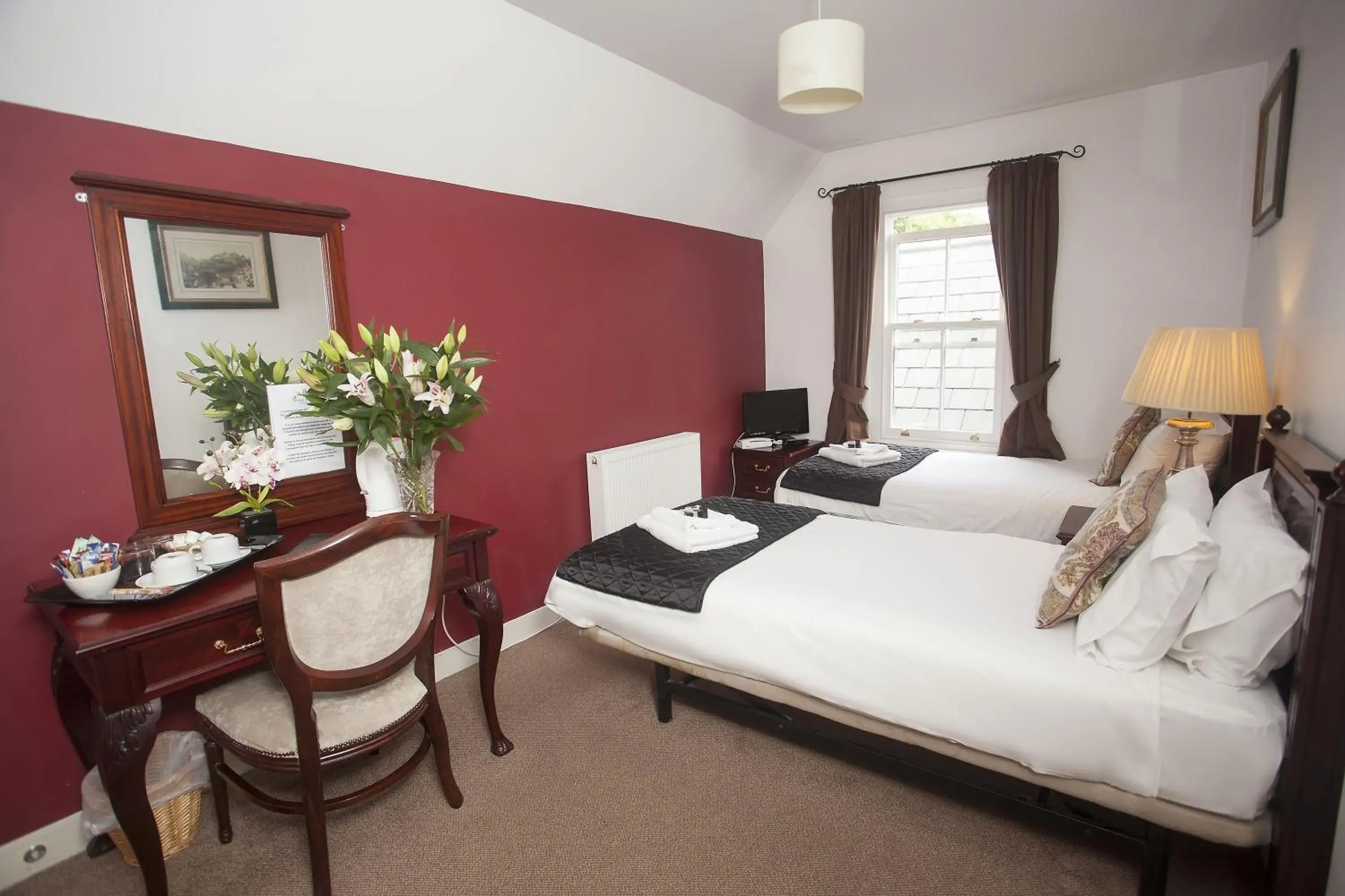 Twin Room in The Five Bells Twin Room in The Five Bells