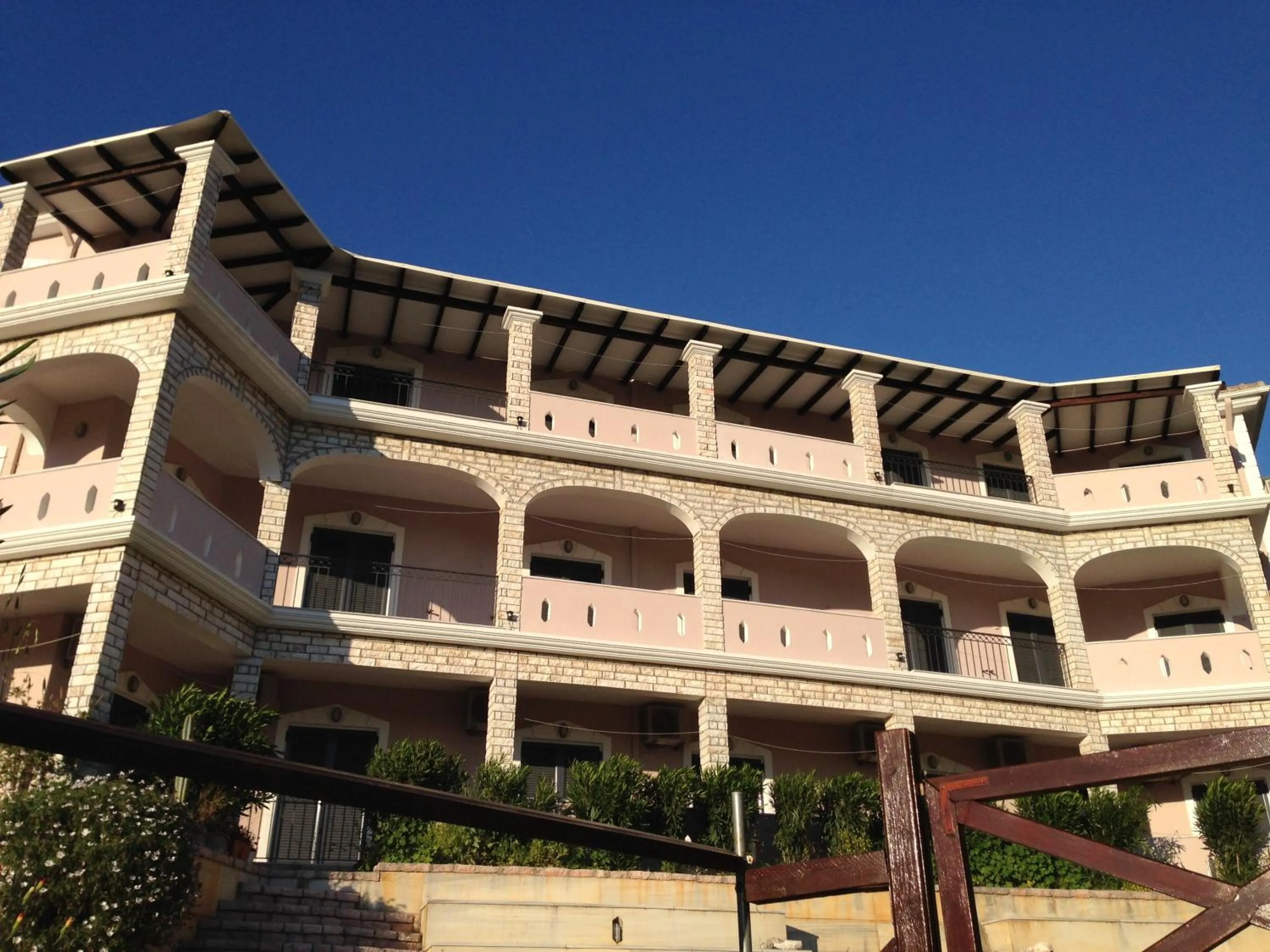 Facade/entrance in Residence La Scala