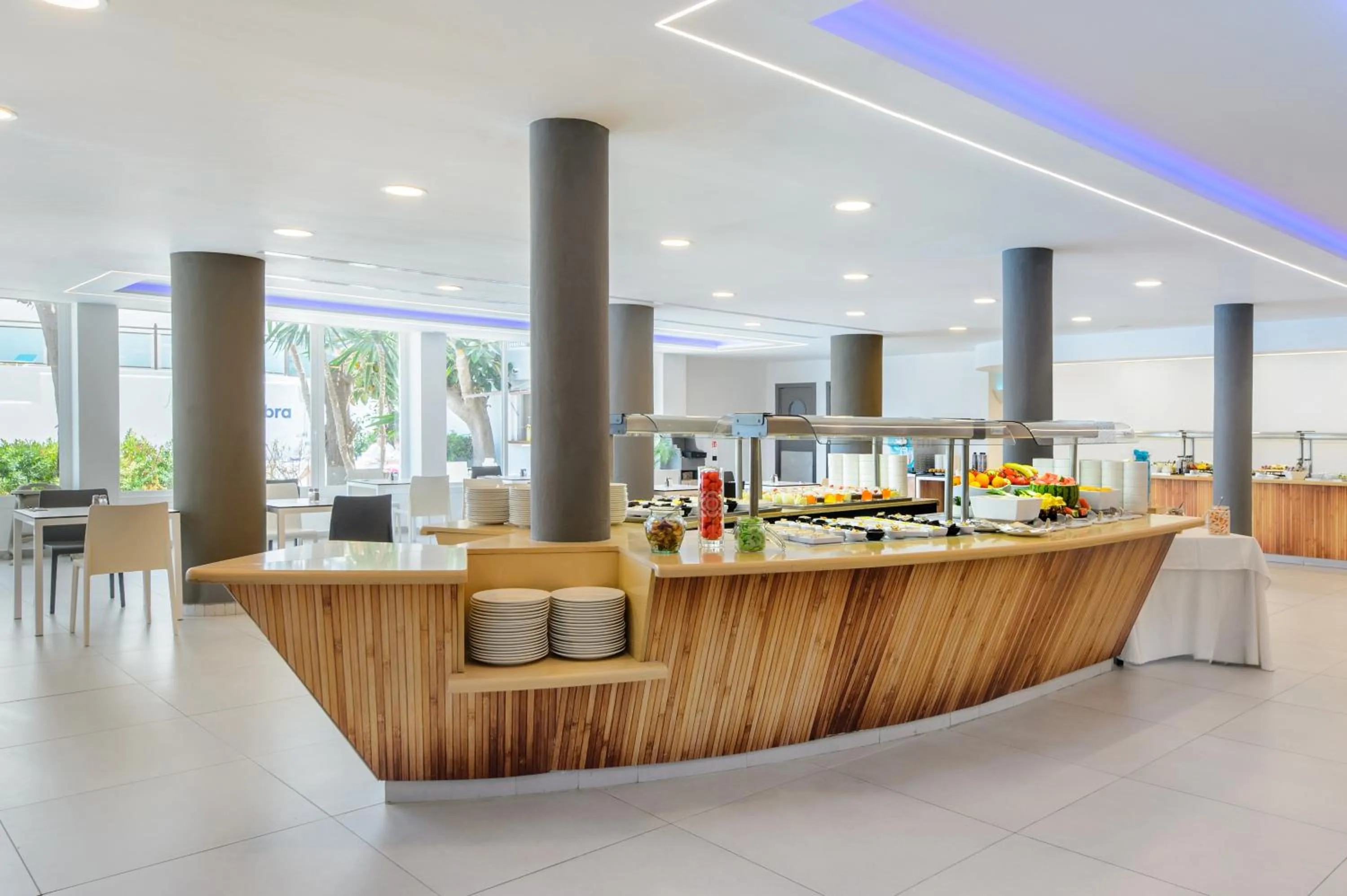 Restaurant/places to eat in Hotel Vibra s'Estanyol