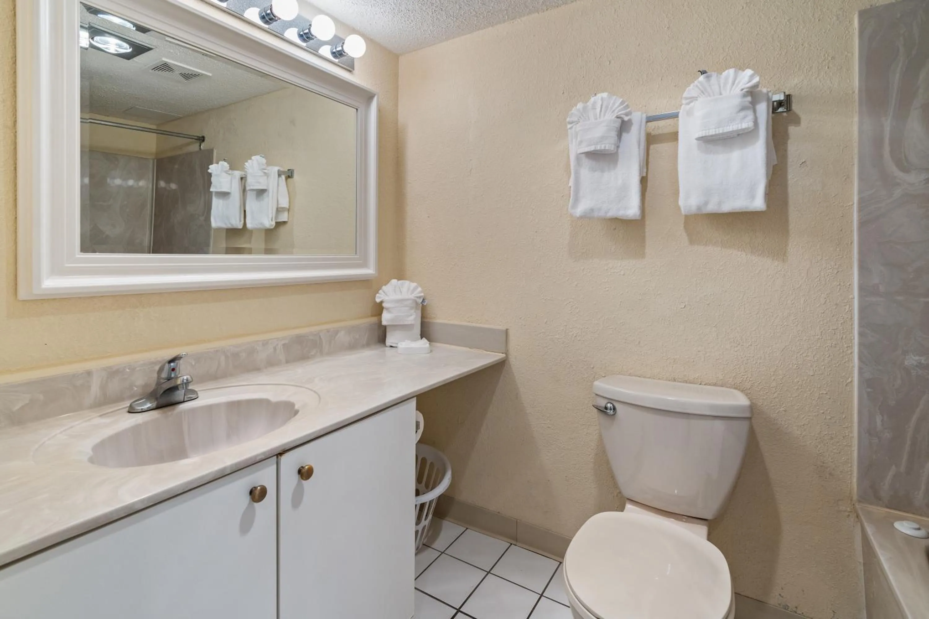 Yachtsman Oceanfront Resort