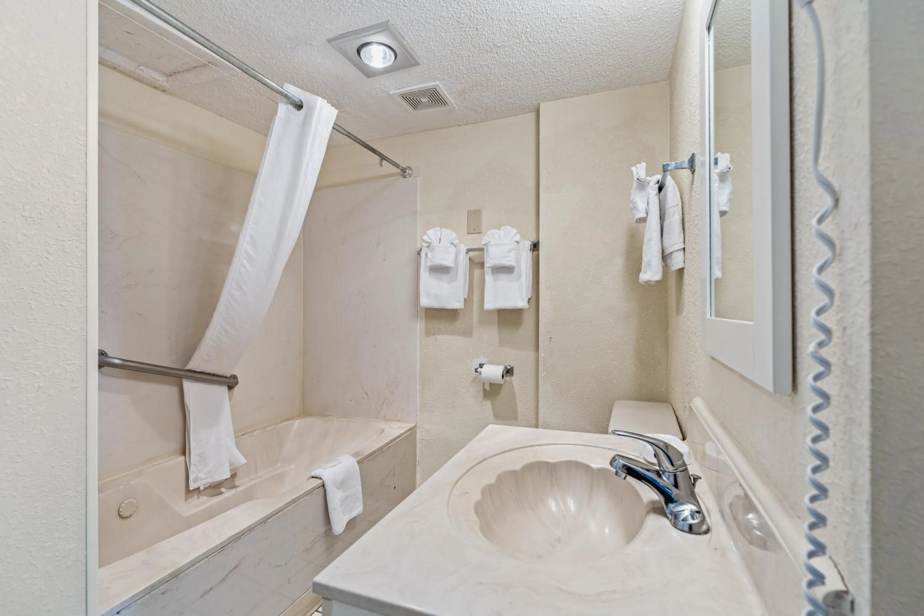 Yachtsman Oceanfront Resort