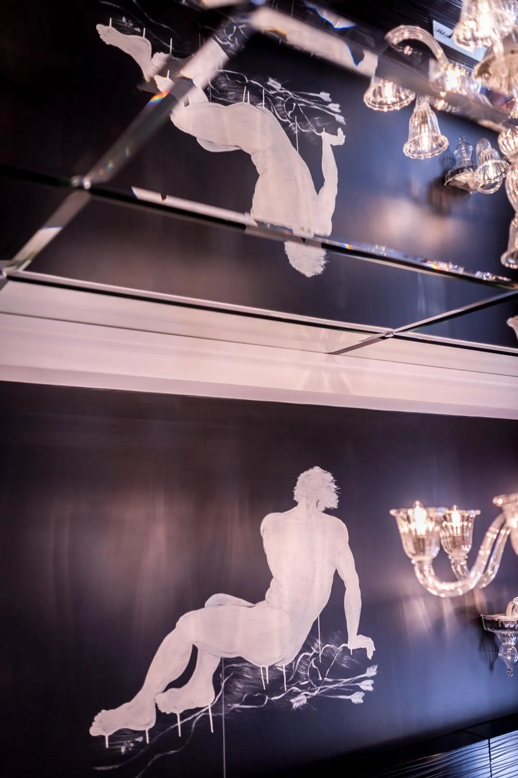 Decorative detail in Maison Albar- Le Champs-Elysées