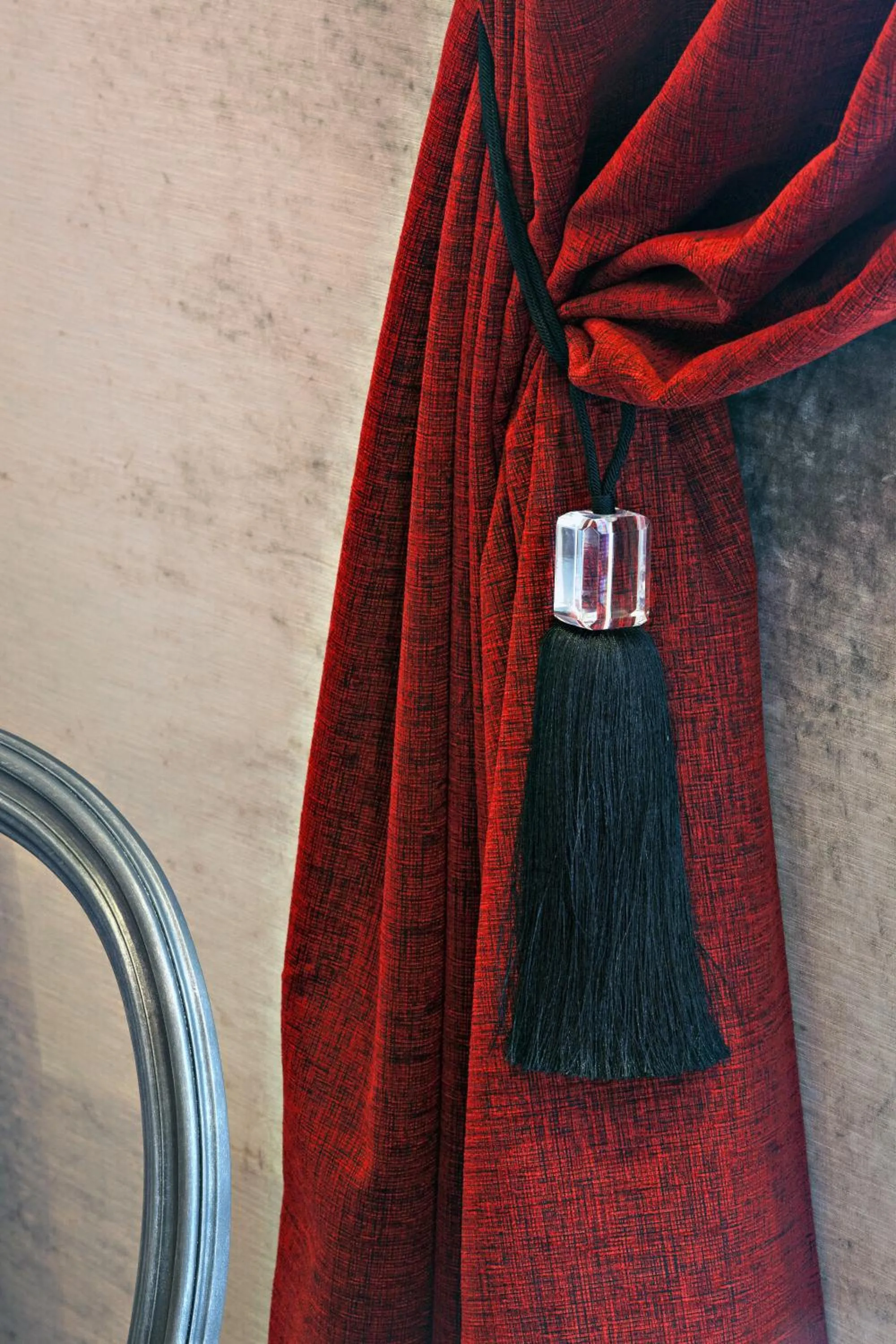 Decorative detail in Maison Albar- Le Champs-Elysées