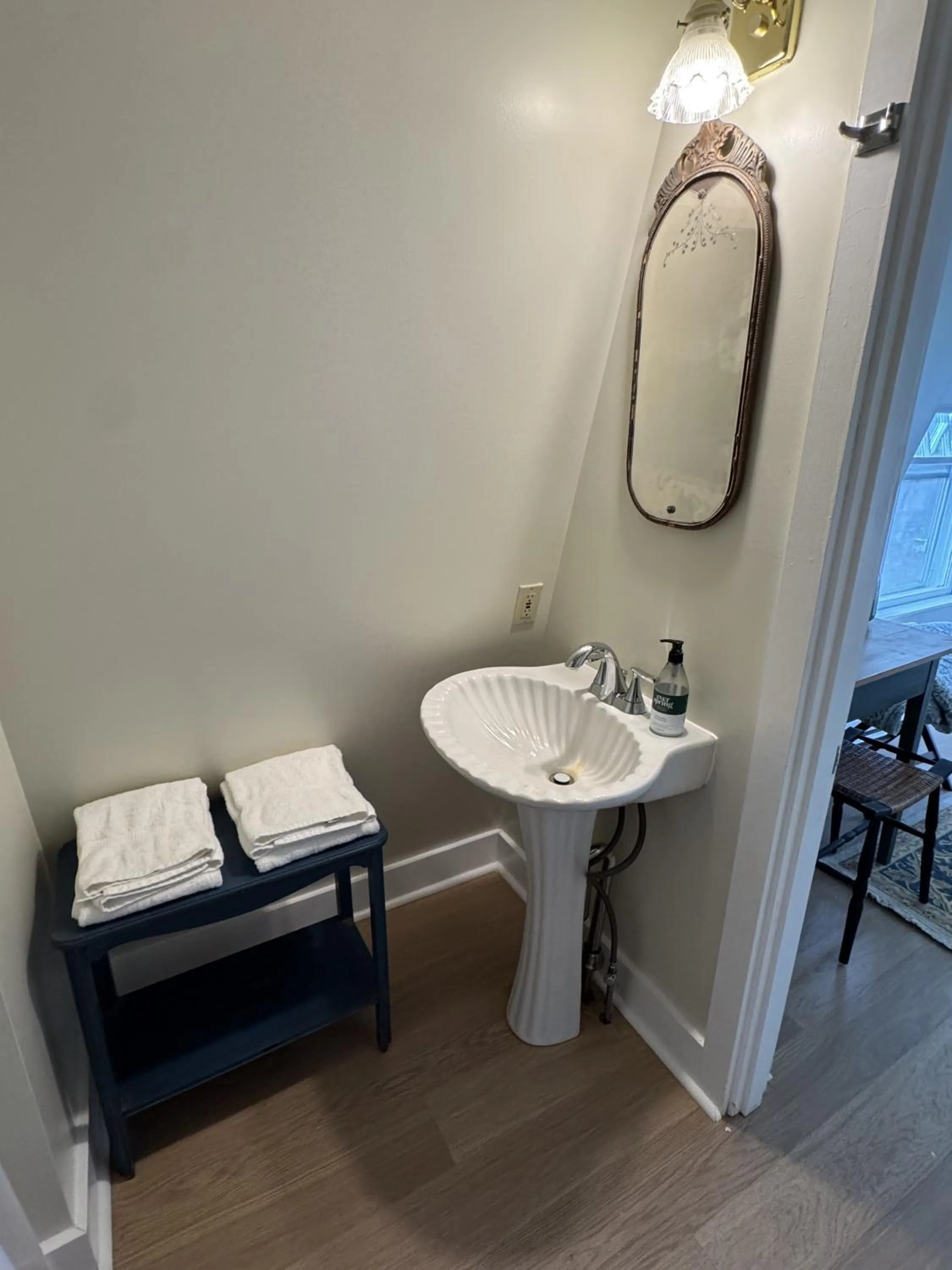 Bathroom in High Tide Inn on the Ocean, Motel and Cottages
