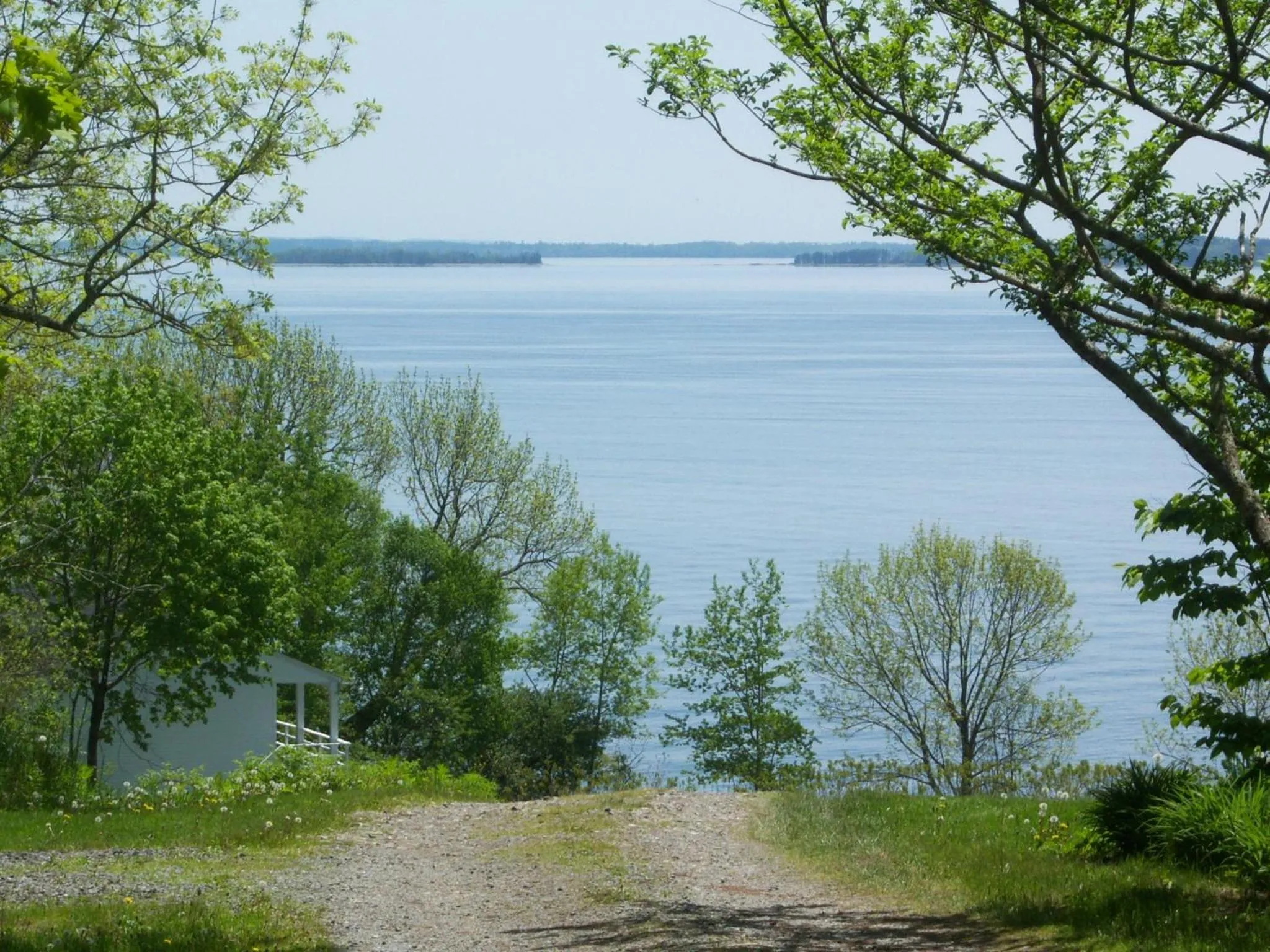 Sea view in High Tide Inn on the Ocean, Motel and Cottages