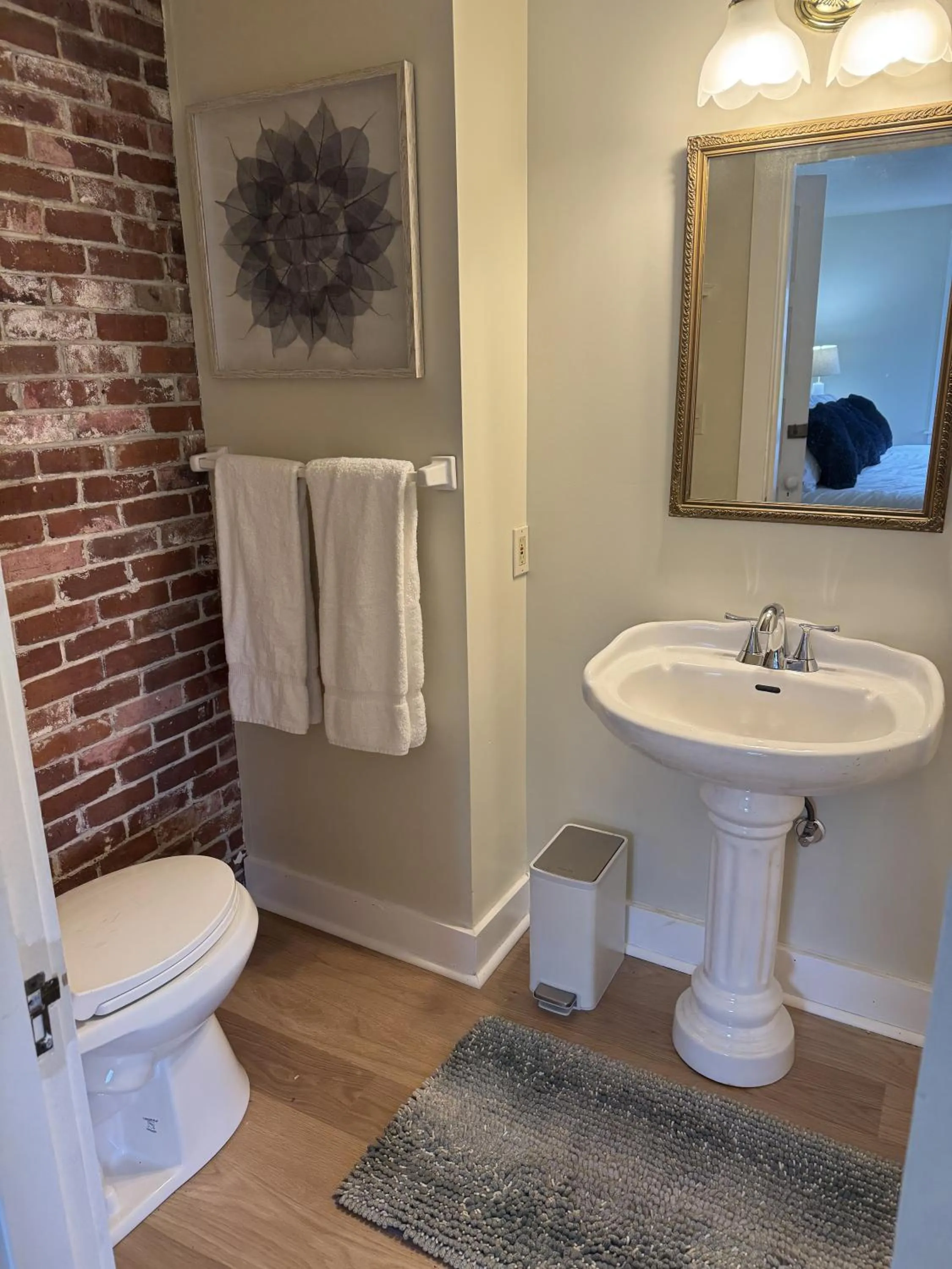 Toilet in High Tide Inn on the Ocean, Motel and Cottages