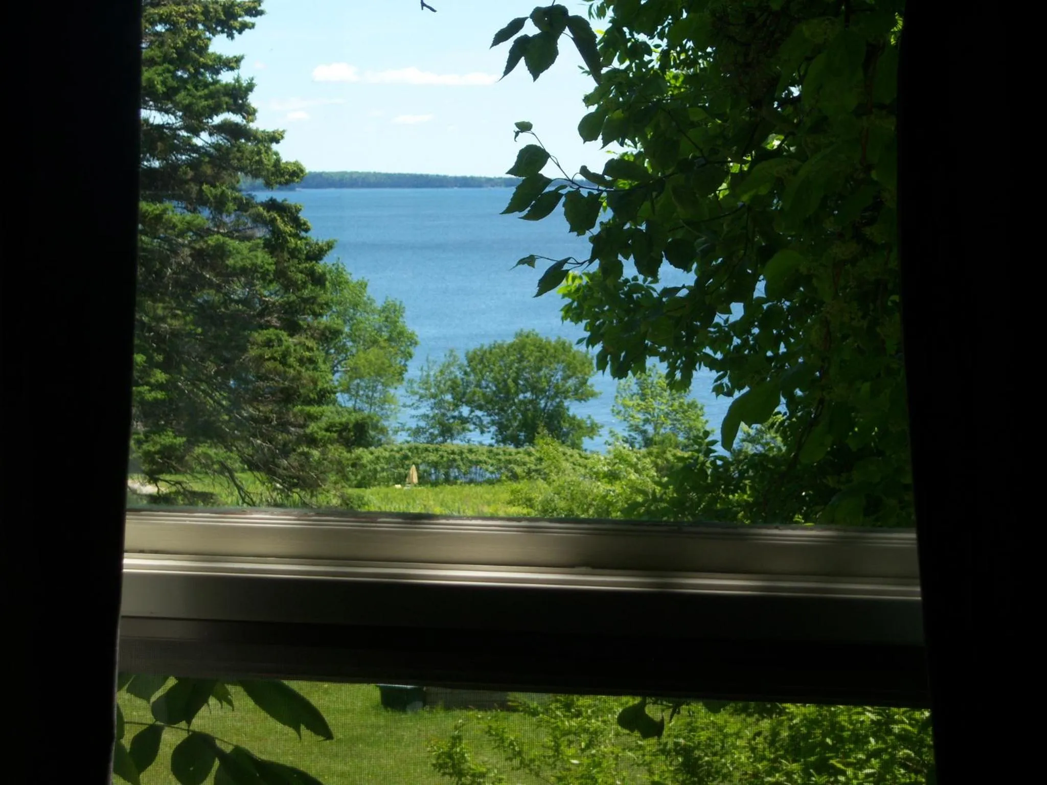Sea view in High Tide Inn on the Ocean, Motel and Cottages