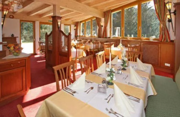 Restaurant/places to eat in Hotel Berghof