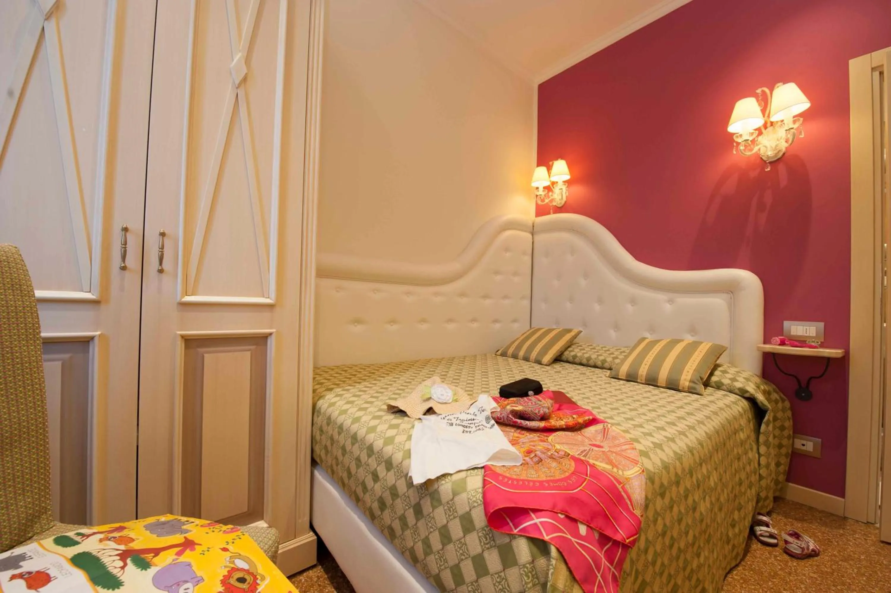 Bed in Hotel Astigiana & Appartamenti