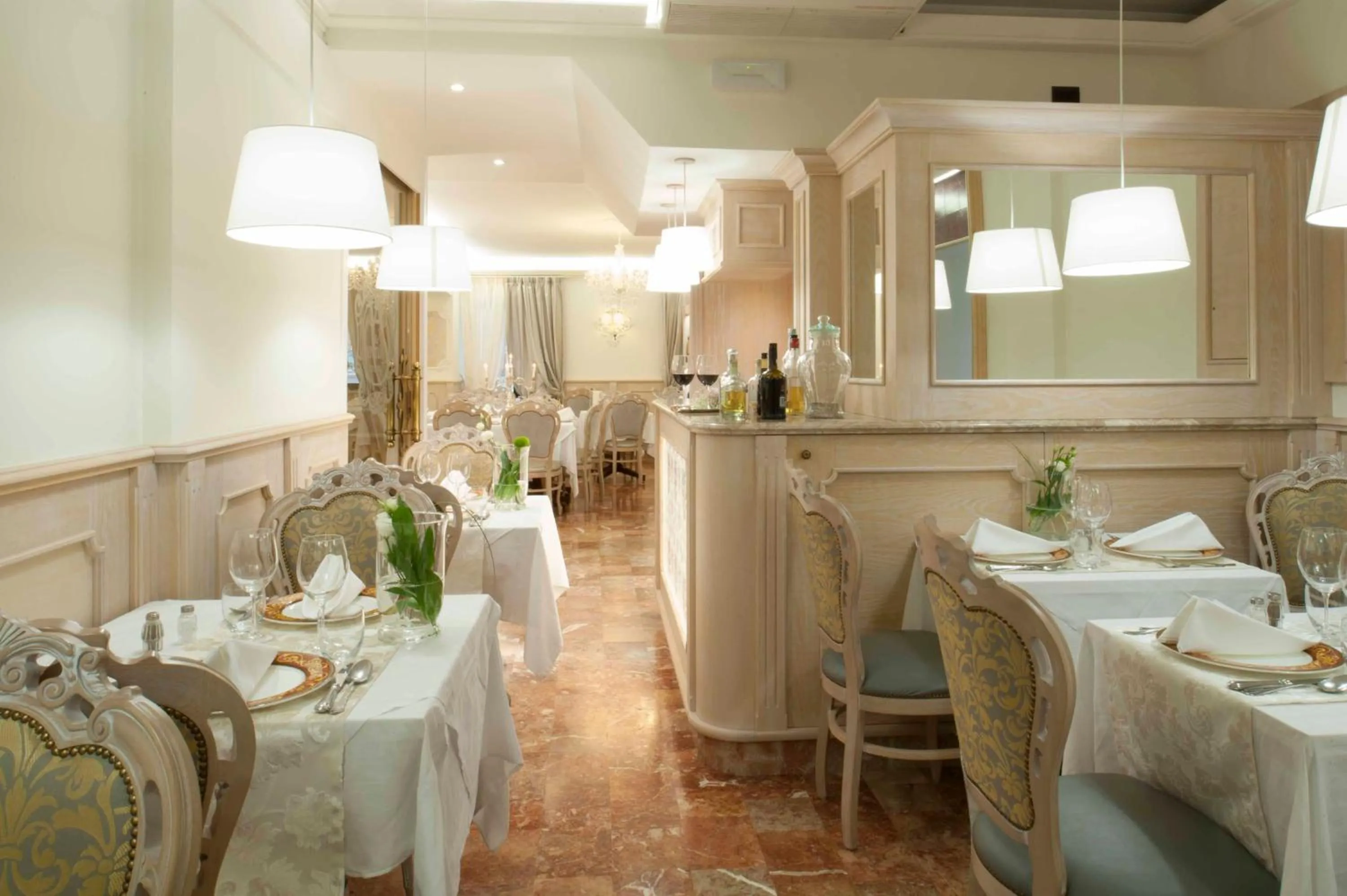 Restaurant/places to eat in Hotel Astigiana & Appartamenti