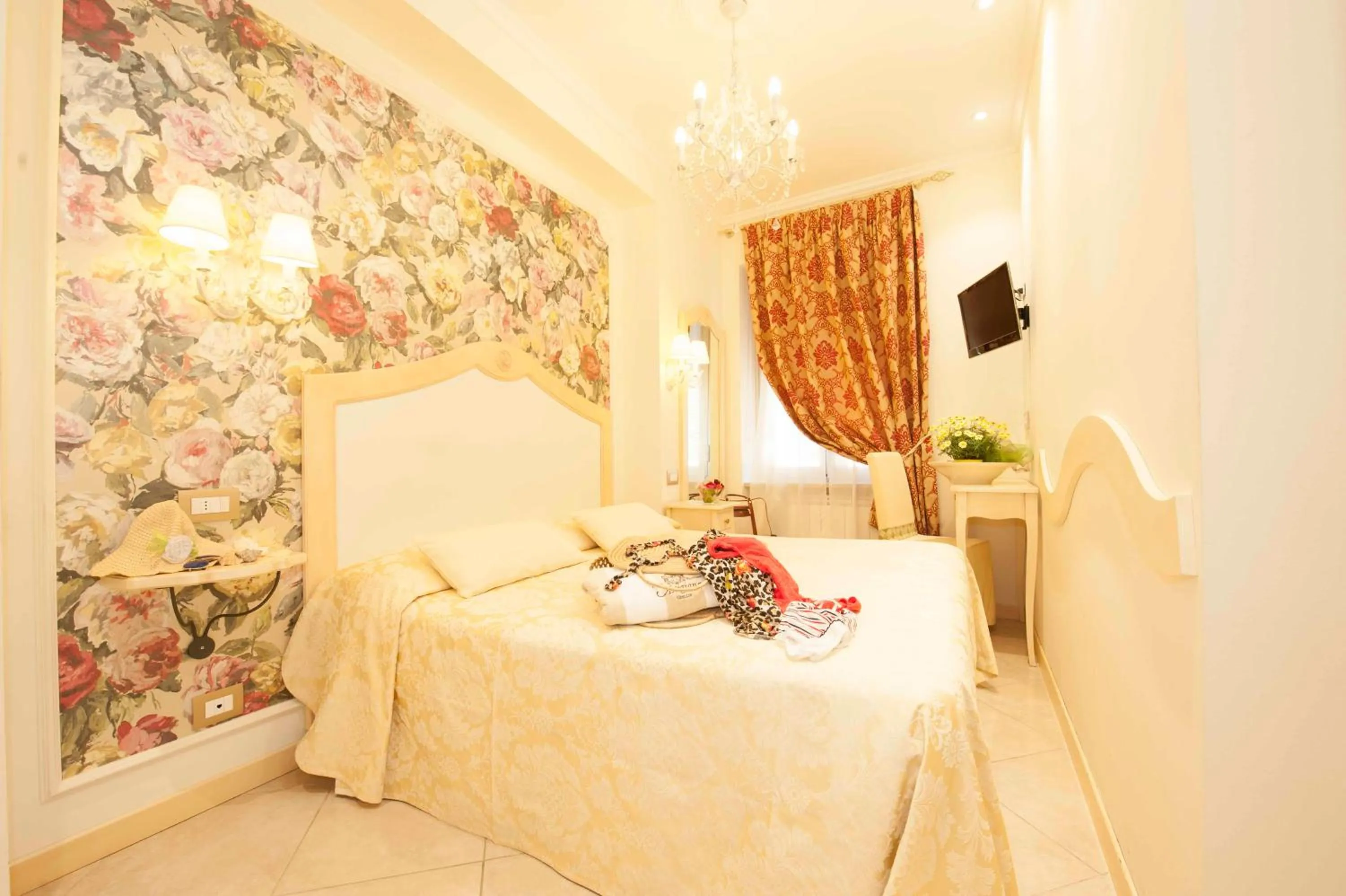 Photo of the whole room, Bed in Hotel Astigiana & Appartamenti