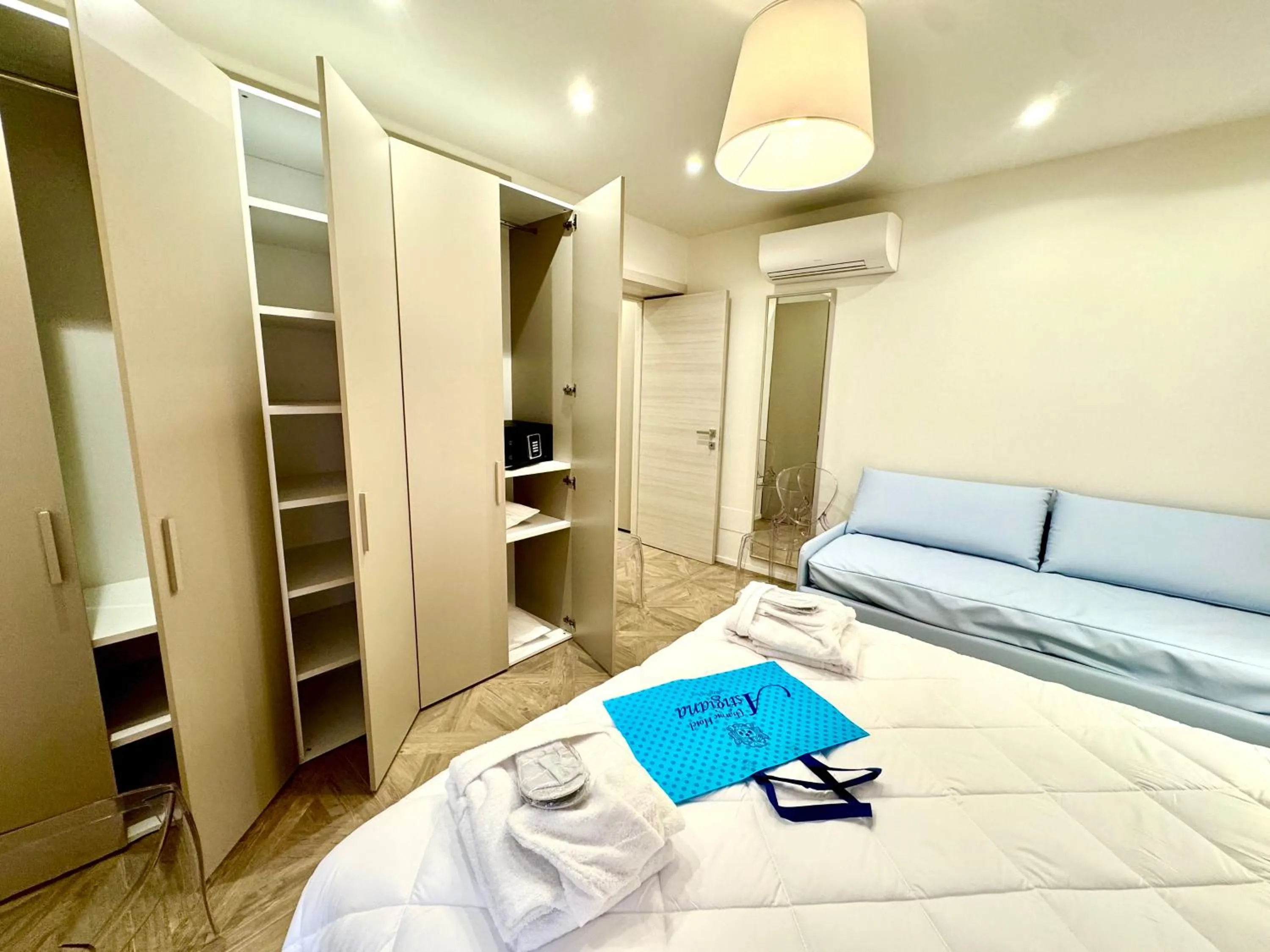 Bed in Hotel Astigiana & Appartamenti