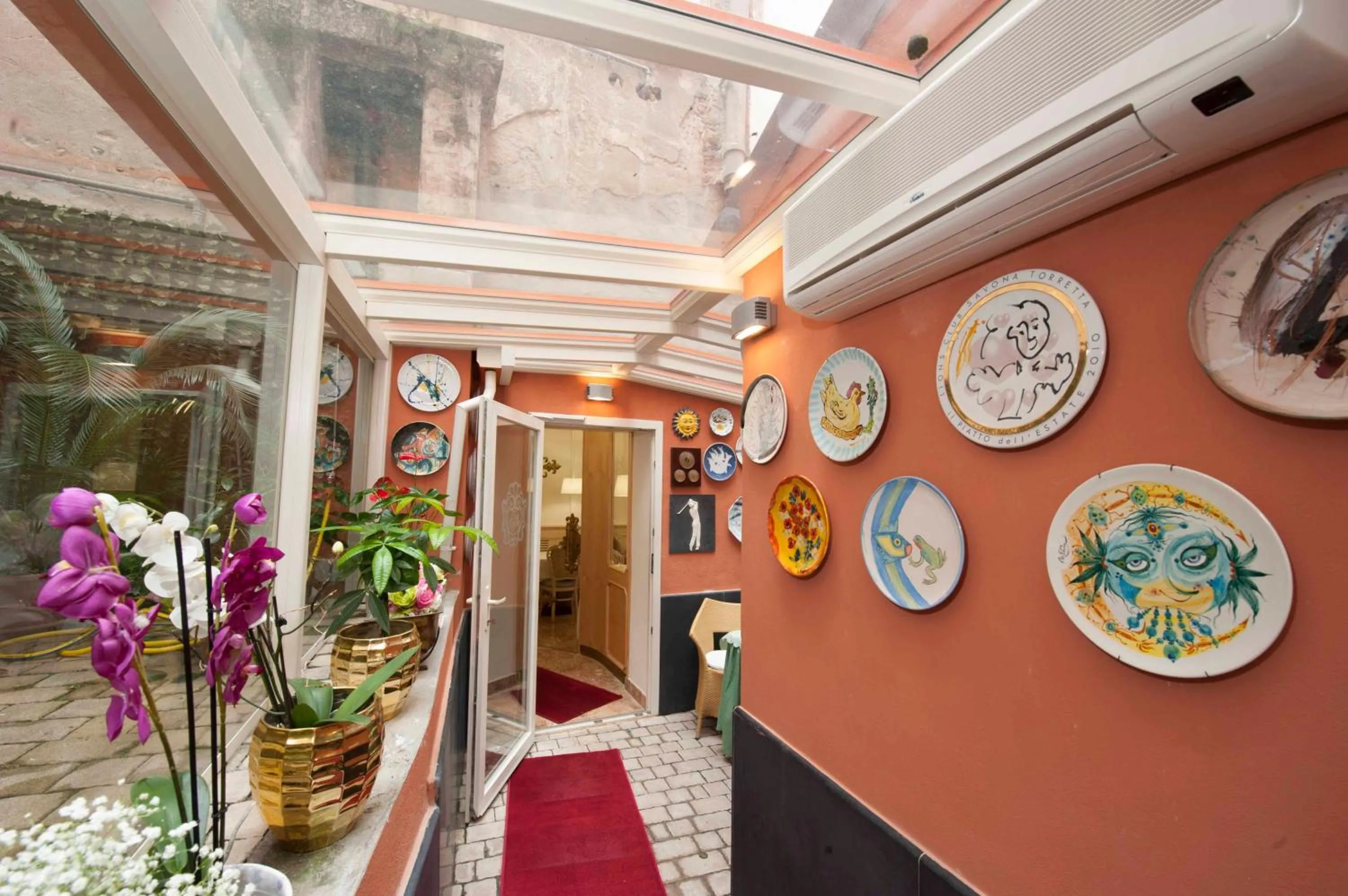 Decorative detail in Hotel Astigiana & Appartamenti