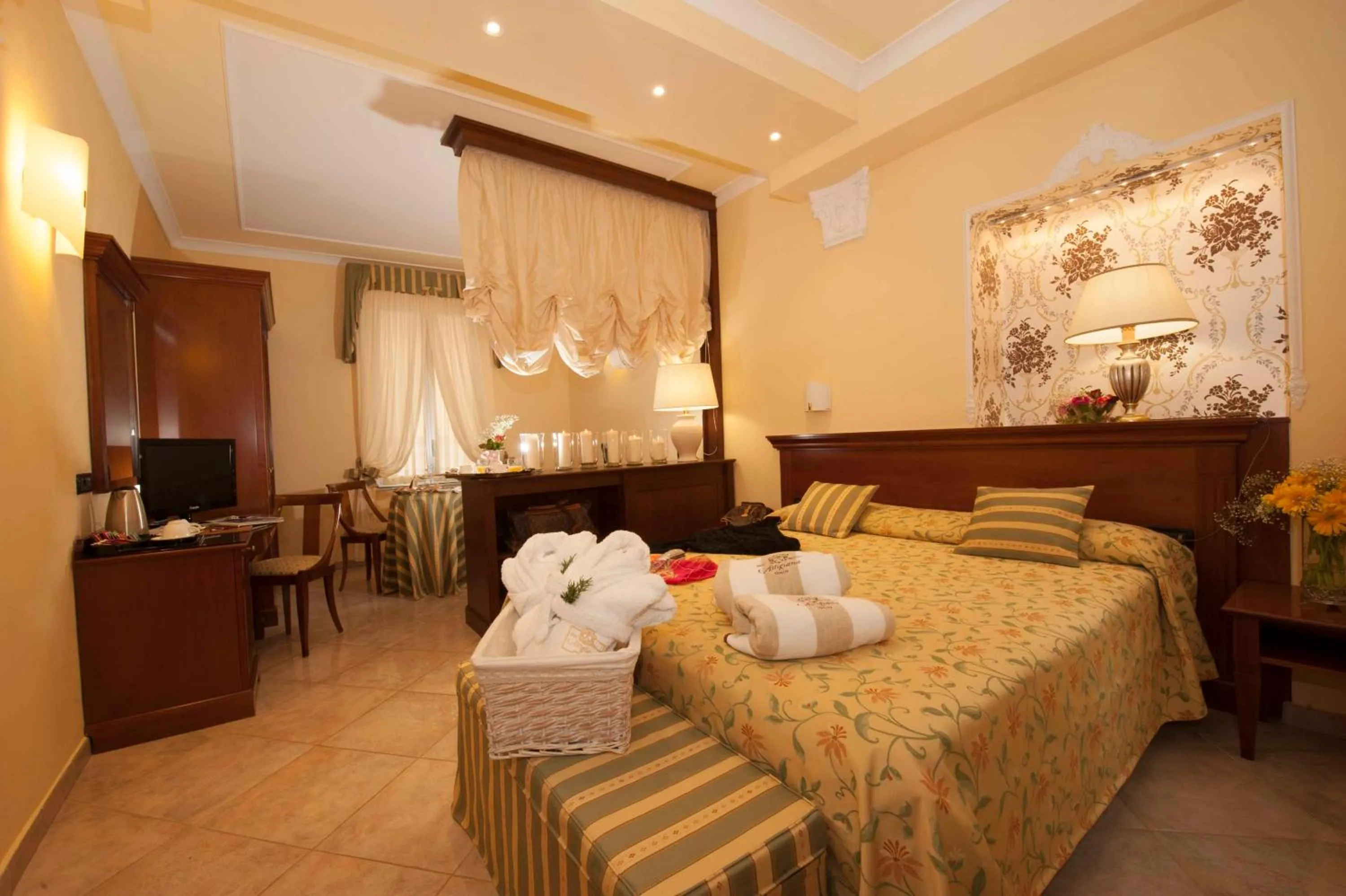 Photo of the whole room, Bed in Hotel Astigiana & Appartamenti